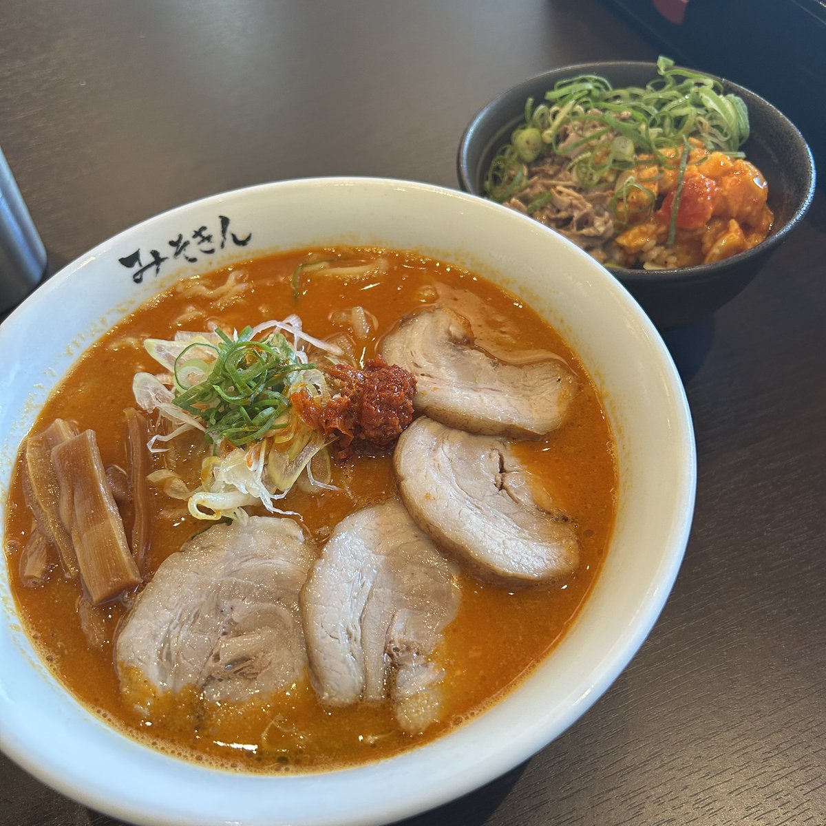 arisa050223's tweet photo. 奇跡的に予約取れたみそきんにおひとりさまで行ってきました✨ 
二人組多い中女1人で浮いてたかも…😇←大ファンってバレバレw
お味噌のうまみが濃厚で美味しかった✨
今度は普通のみそきんを注文して食べてみたいなぁ🥰大阪への出店感謝！！🙏♡♡
長く長く続けてほしいなぁ。 https://t.co/yd2BWLpXdf
