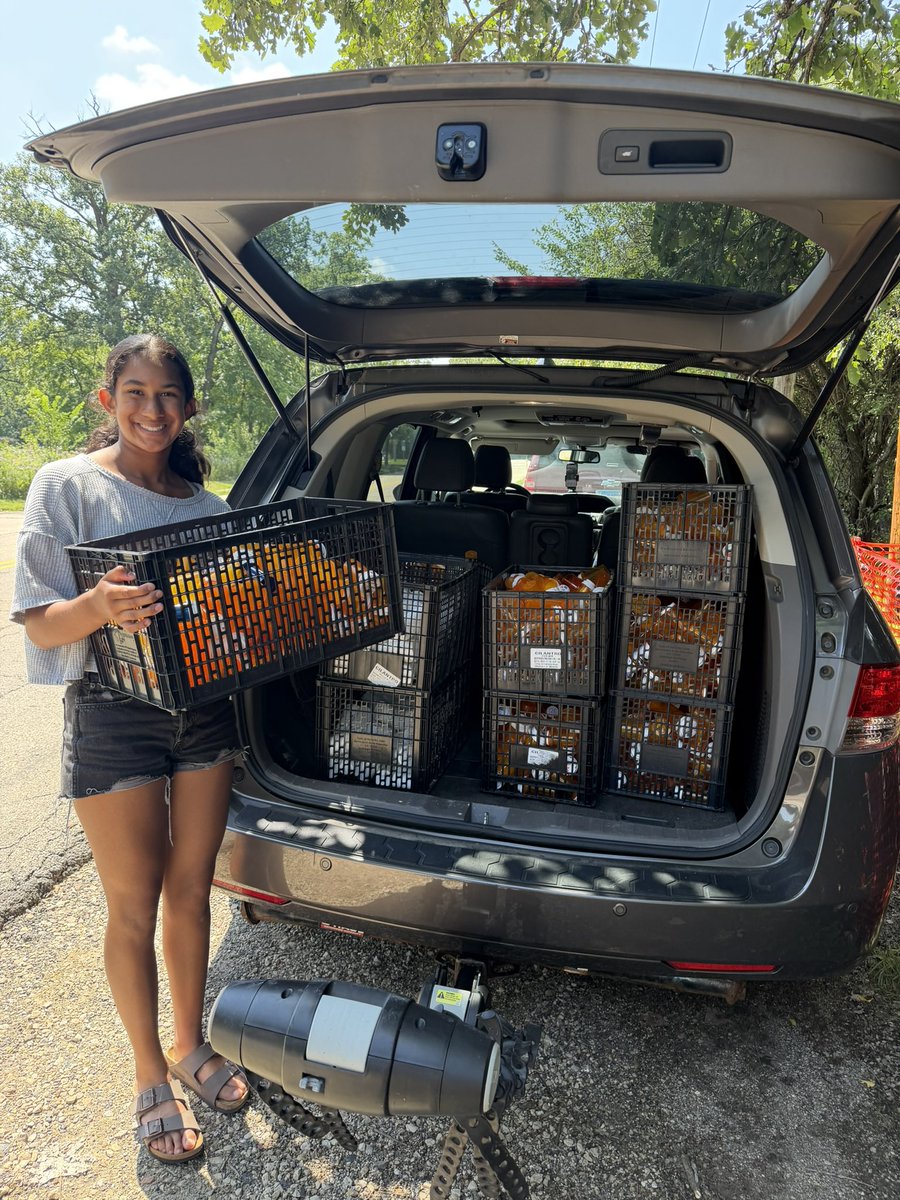 VolunteerVibe's tweet photo. August 4th, Proud to donate cleaned, label-free pill bottles to Orphans of the Storm Animal Shelter to be repurposed in caring for animals in need. It’s rewarding to know that something as simple as a reused pill bottle can support both sustainability and animal care. https://t.co/MTWt5vstBQ