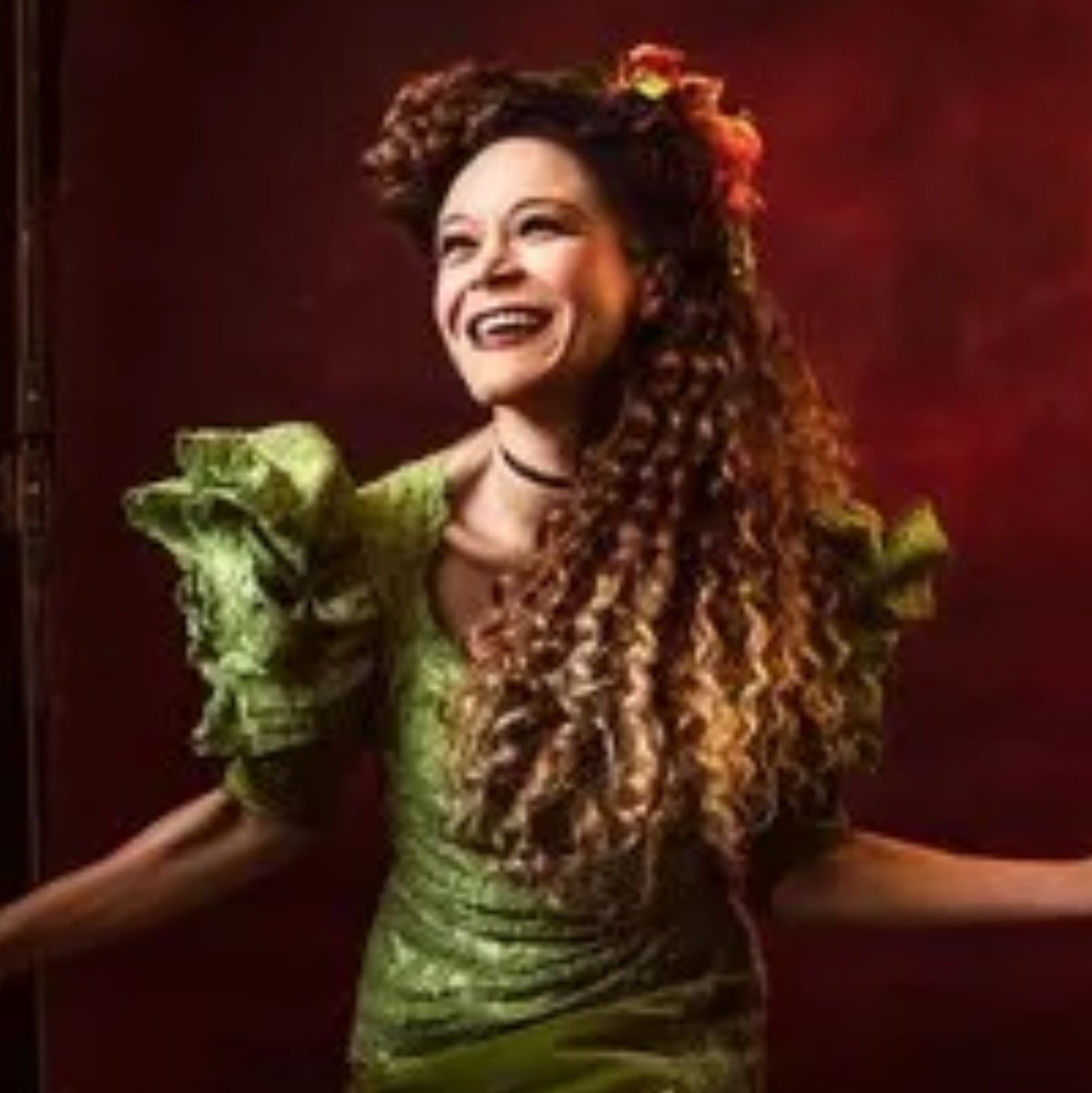 TimelyRoseBride's tweet photo. Post 321.｡⁠*

This post's Rose Bride is Persephone from "Hadestown."

(Submission.) https://t.co/pZ77UySBTD