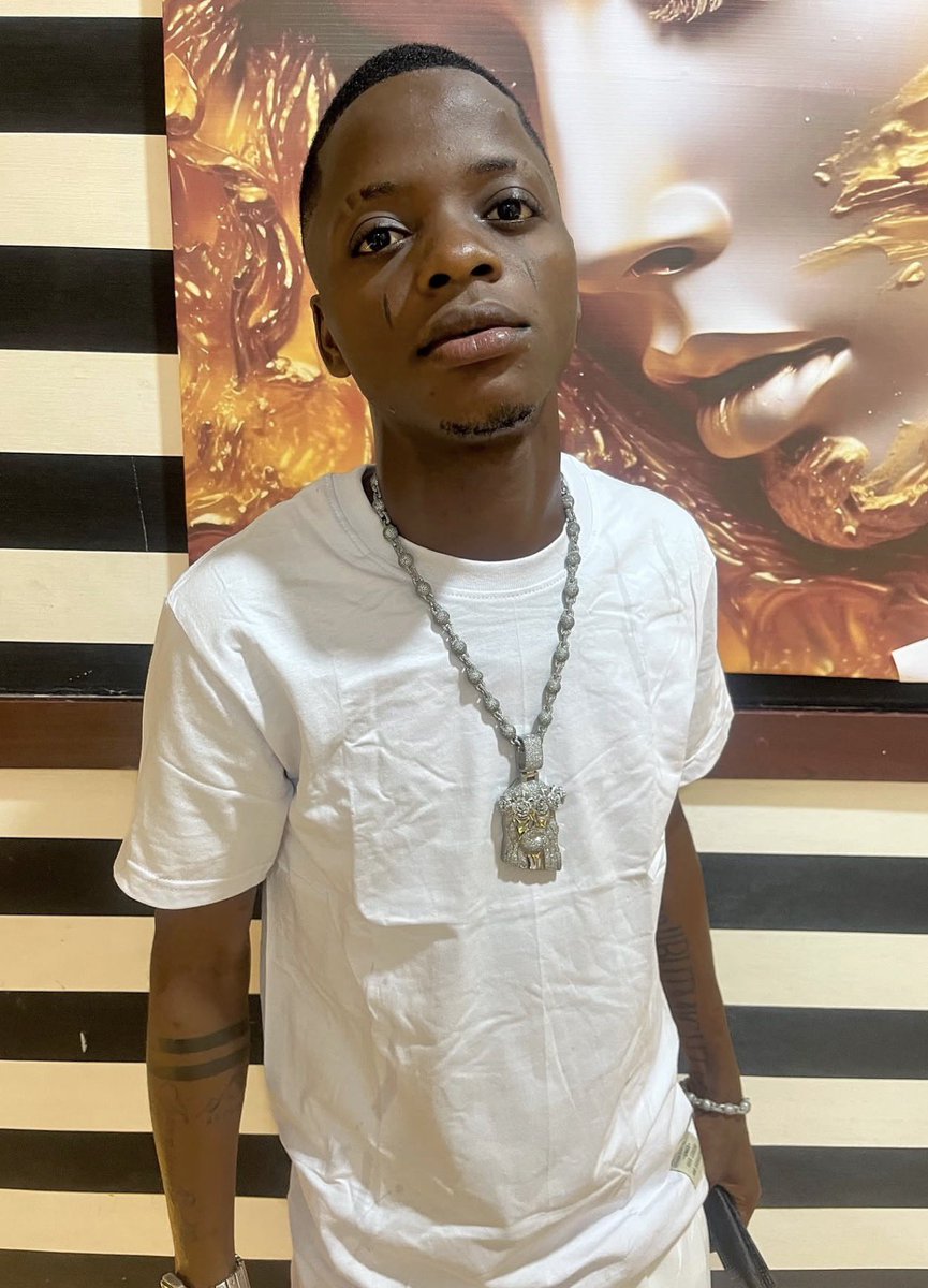 Hybrid_Ola's tweet photo. Late Destiny Boy’s family reveals they have been suffer!ng since he passed away.

The sister, in a viral video, revealed that they have been unable to unlock his phone or access the money in his bank account.

When they asked his wife, she said Destiny Boy changed his password because she was always sneak!ng into his phone and sending large sums of money to herself without telling him.

The sister explained that things have become difficult since he passed away, and their lives have never been the same.

What are your thoughts?