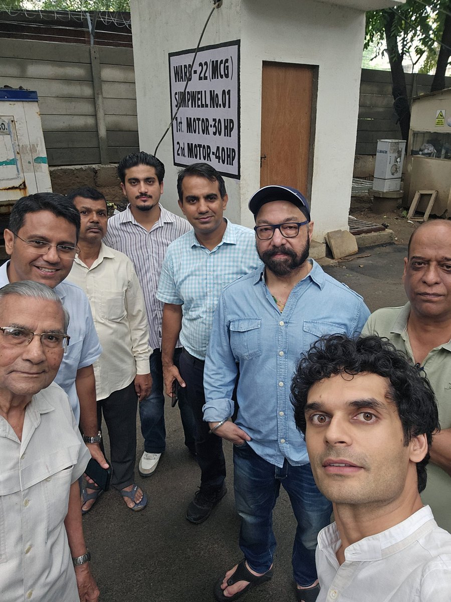 Apollyon7's tweet photo. Huge thanks to Ward 22 Councilor Vikas Yadav ji&amp; @MunCorpGurugram.Flood issues that plagued our lane till last year are resolved thanks to 24/7 support during rains &amp; constructing a sump pit to evacuate water into the main drain. Great work! 🙌 #Gurugram #Ward22
@vikas_chakarpur https://t.co/uiUOpBk8VG