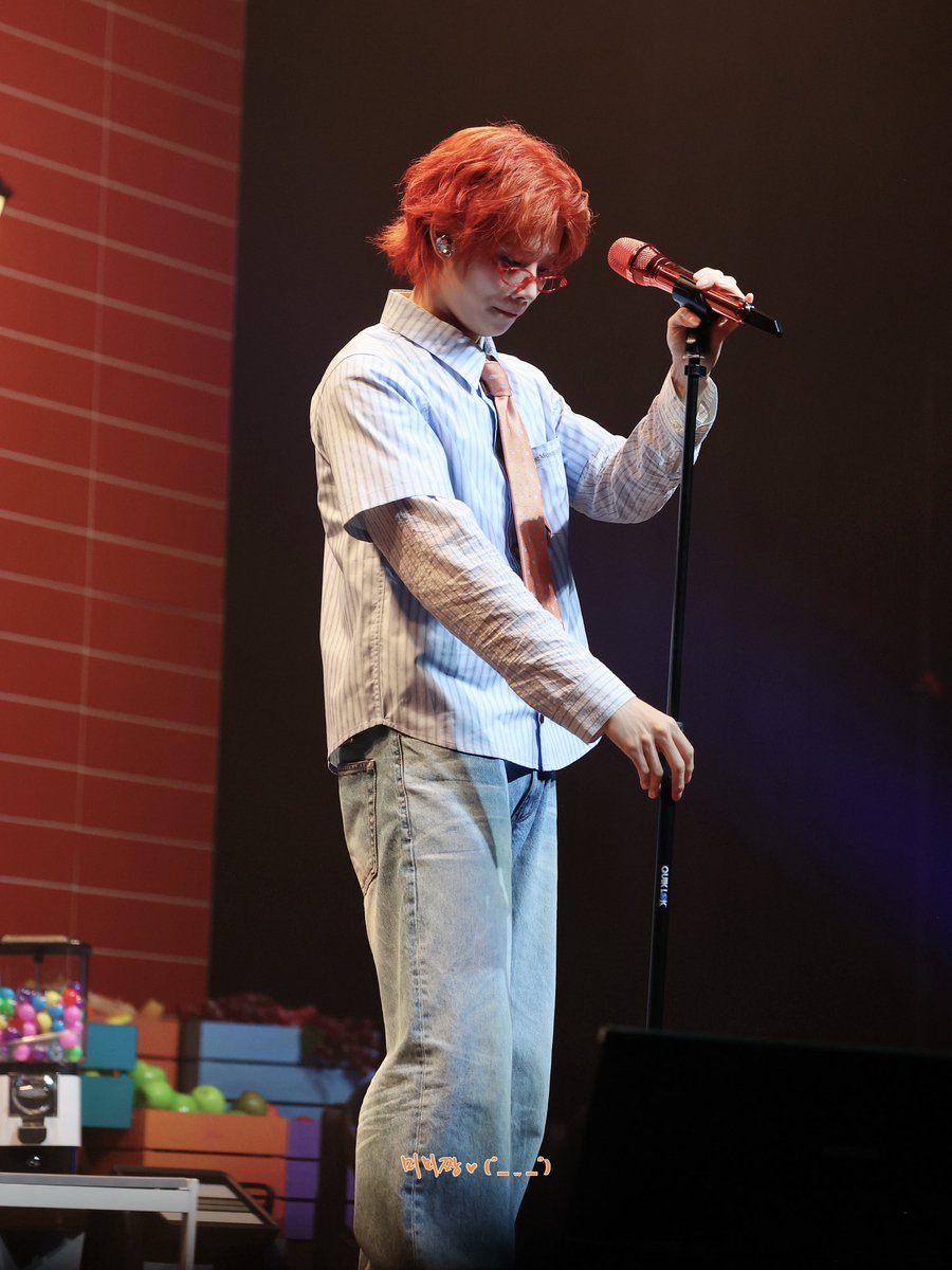 _mys0n's tweet photo. 260801   MJ FANMEETING <The Hangout> 밤공

 🧡🎤

#엠제이 #MJ #아스트로 #ASTRO #The_Hangout https://t.co/kCEyneEmgh
