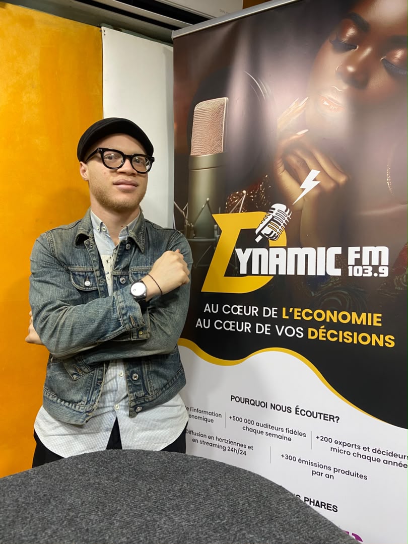 dfmradioonline's tweet photo. 𝐇𝐞𝐮𝐫𝐞 : 𝟏𝟓𝐡𝟑𝟎-𝟏𝟔𝐡𝟑𝟎
𝐃𝐘𝐍𝐀𝐌𝐈𝐂 𝐅𝐌 𝟏𝟎𝟑.𝟗
𝐑𝐞𝐝𝐢𝐟𝐟𝐮𝐬𝐢𝐨𝐧 : 𝐓𝐨𝐮𝐬 𝐥𝐞𝐬 𝐬𝐚𝐦𝐞𝐝𝐢𝐬 𝐚̀ 𝟏𝟒𝐡

#Connexions #EconomieOrange #CONNEXIONS #EkwallaChristian #Evenementiel #Business #Douala #DFMRadio https://t.co/2cVBIFqEsm