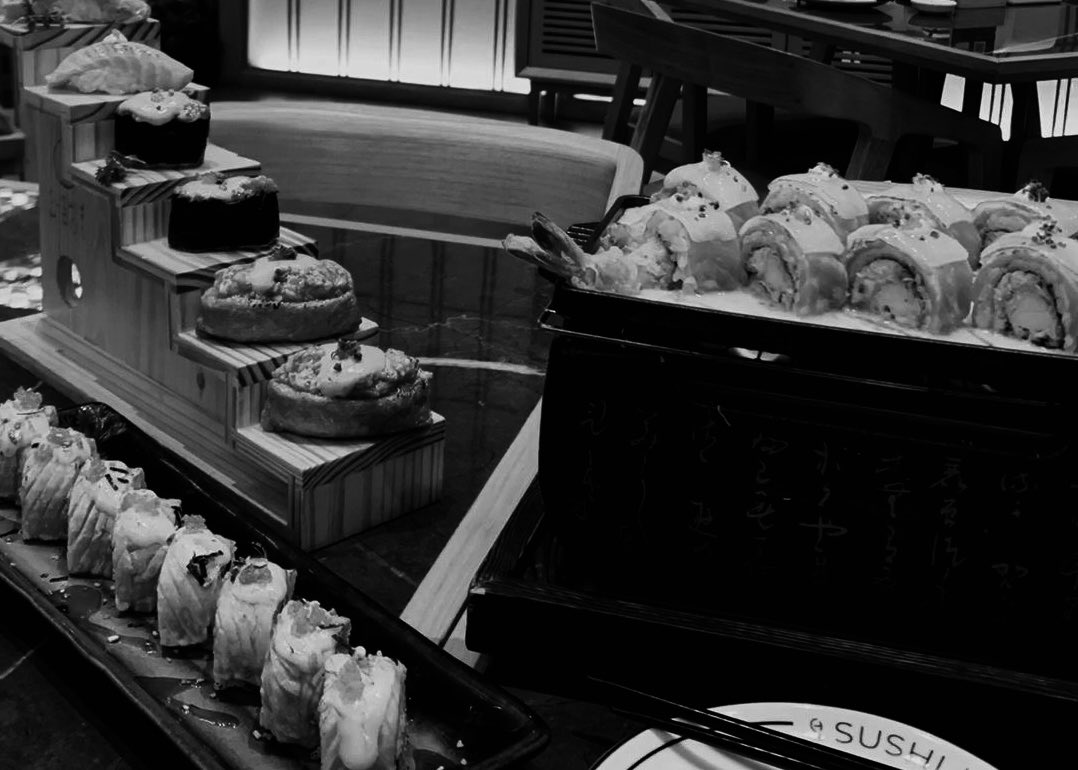 cresftallen's tweet photo. after gym ditraktir sushi. 😋 https://t.co/ozsox8cFIW