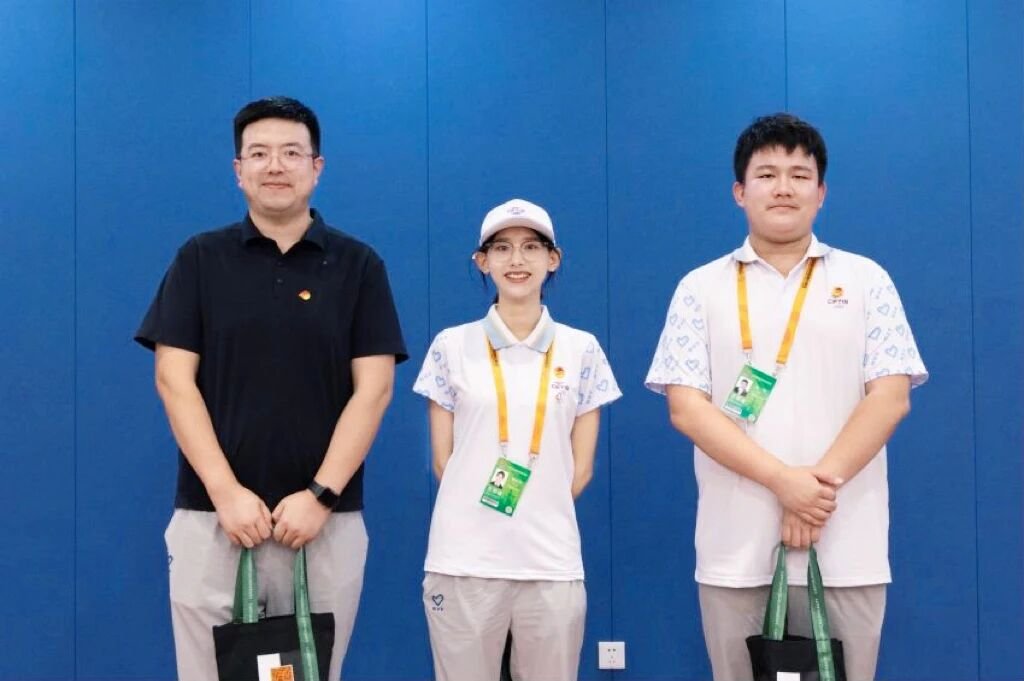ywanzzeon's tweet photo. kaiyi was really booked and busy 😭 host champion, recitation champion, student union department head, volunteer... she really did it all. 😭
#HeartSignalS9 https://t.co/w3p7U02hK6