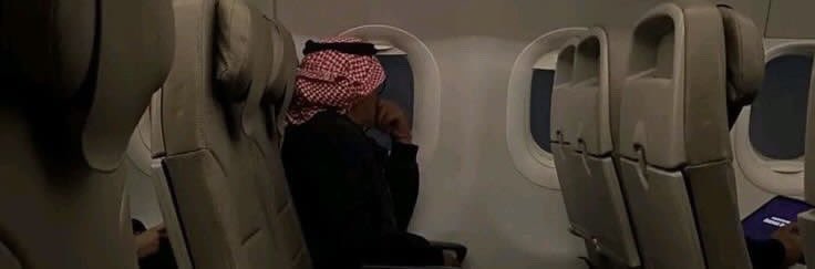 n9brrr's tweet photo. أحسب إنّ الغلا يِمحى بكثر الشد والترحال 
وأثر لك في وسط صدري حنينٍ يلغي دروبي . https://t.co/HcA5V7x8xL