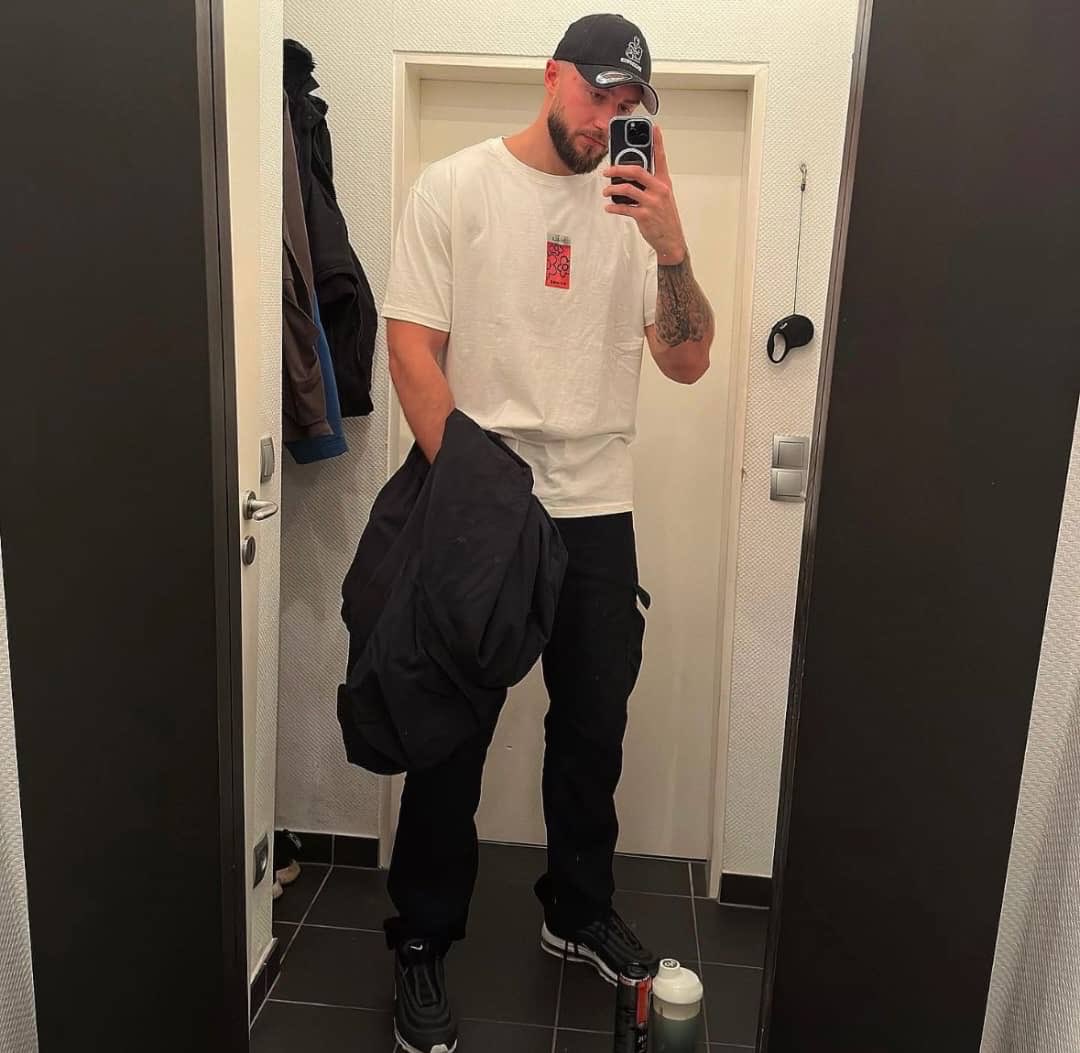 patrickschfr tweet picture