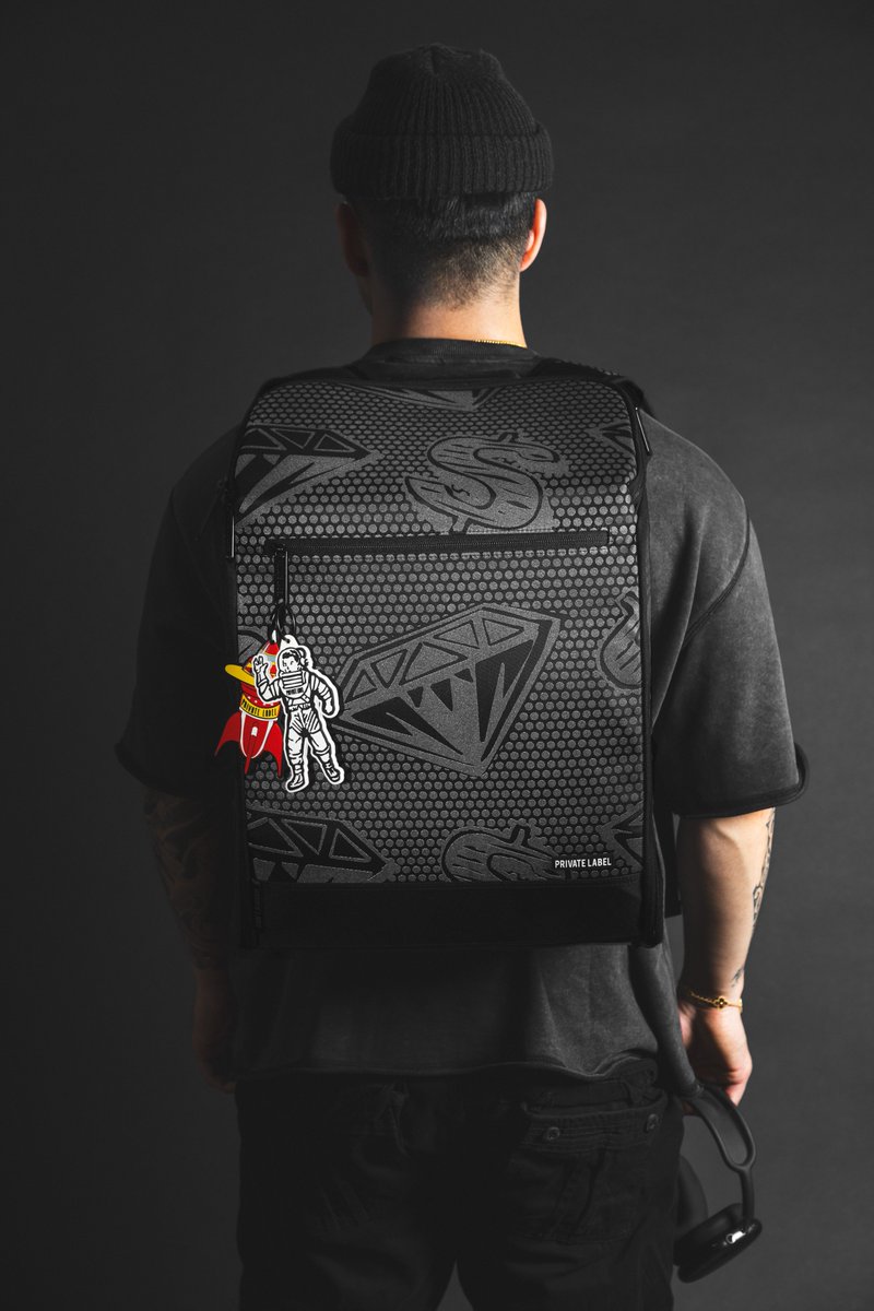 bbcicecream's tweet photo. Billionaire Boys Club x Private Label / The Diamond &amp; Dollars Edition is available now.

https://t.co/qxNEmdfrVf https://t.co/Zo8WHtg3F0