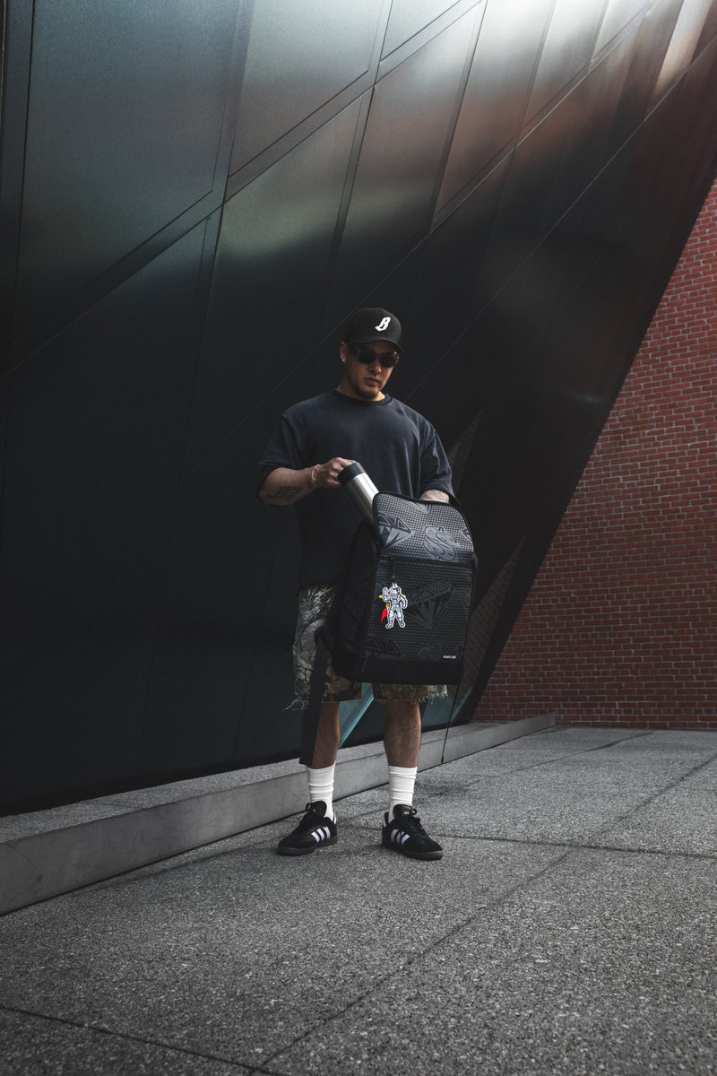 bbcicecream's tweet photo. Billionaire Boys Club x Private Label / The Diamond &amp; Dollars Edition is available now.

https://t.co/qxNEmdfrVf https://t.co/Zo8WHtg3F0