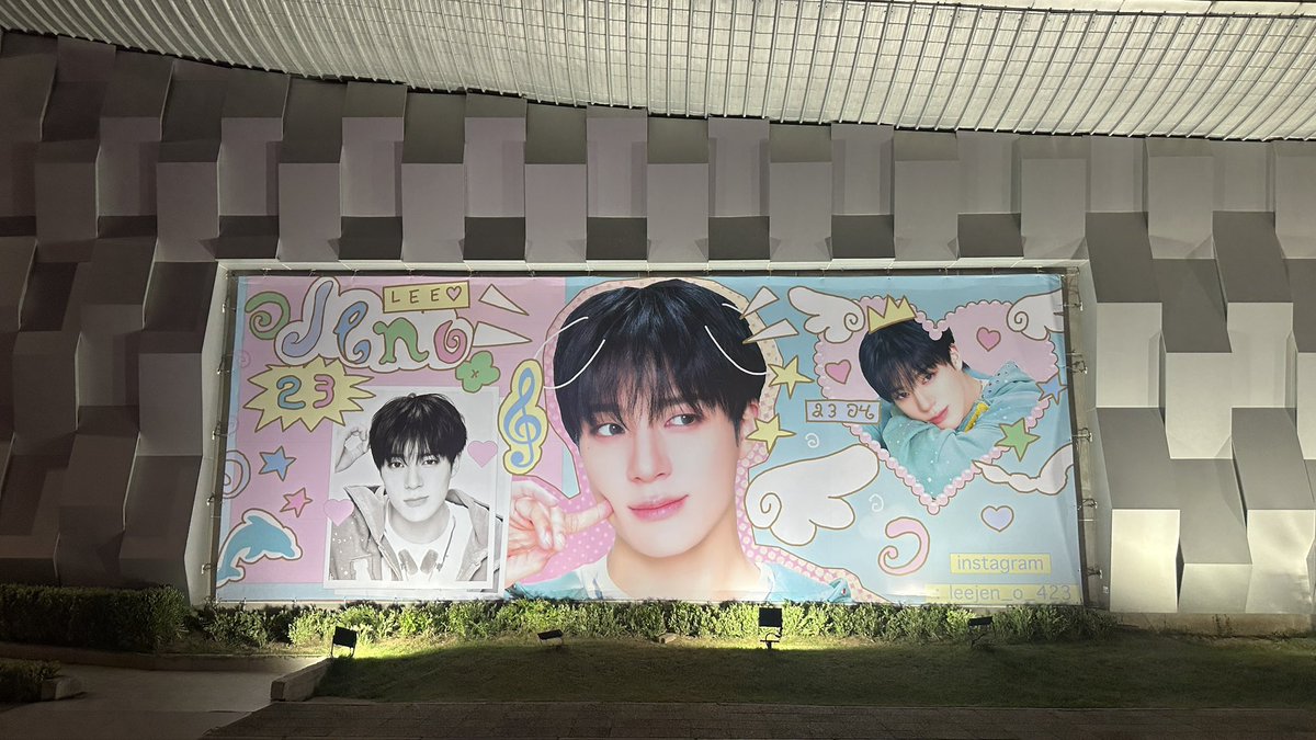 juumarn's tweet photo. ป้ายใหญ่ของสองเจตรง Hall8 น่ารักมาก🥹🩵🩷🐶🐰

#NCTJNJM_FANMEETING_TOUR
#NCTJNJM_FANMEETING_TOUR_in_BKK https://t.co/bkn9CTZjU5