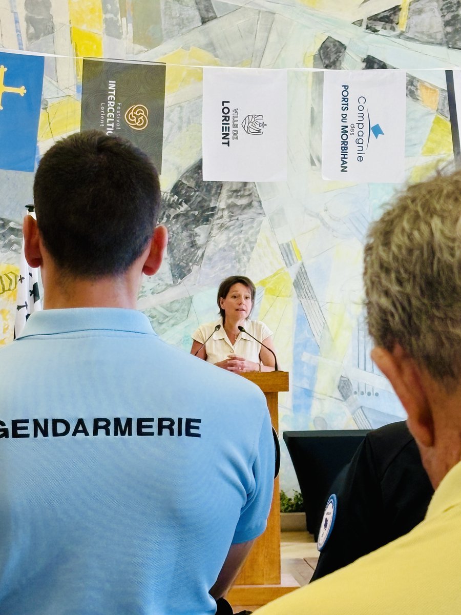 VilledeLorient's tweet photo. [FIL2026] 👮Forces de sécurité, secours, bénévoles, équipes du Festival Interceltique de #Lorient, agents municipaux, équipes de transport et de propreté : des centaines de personnes sont mobilisées chaque jour pour le bon déroulement du plus grand festival urbain d’Europe. https://t.co/ecX93swoUB