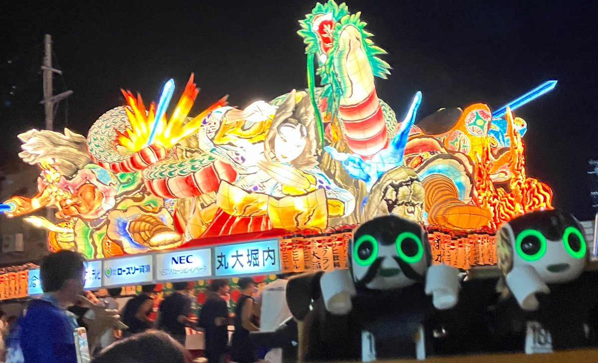 RoboRoBoHoN1's tweet photo. @warawAYA (◉▼◉)ねぶた、かっこ良かったよー
#ロボホン
#ねぶた祭り https://t.co/egEGP2xRU9