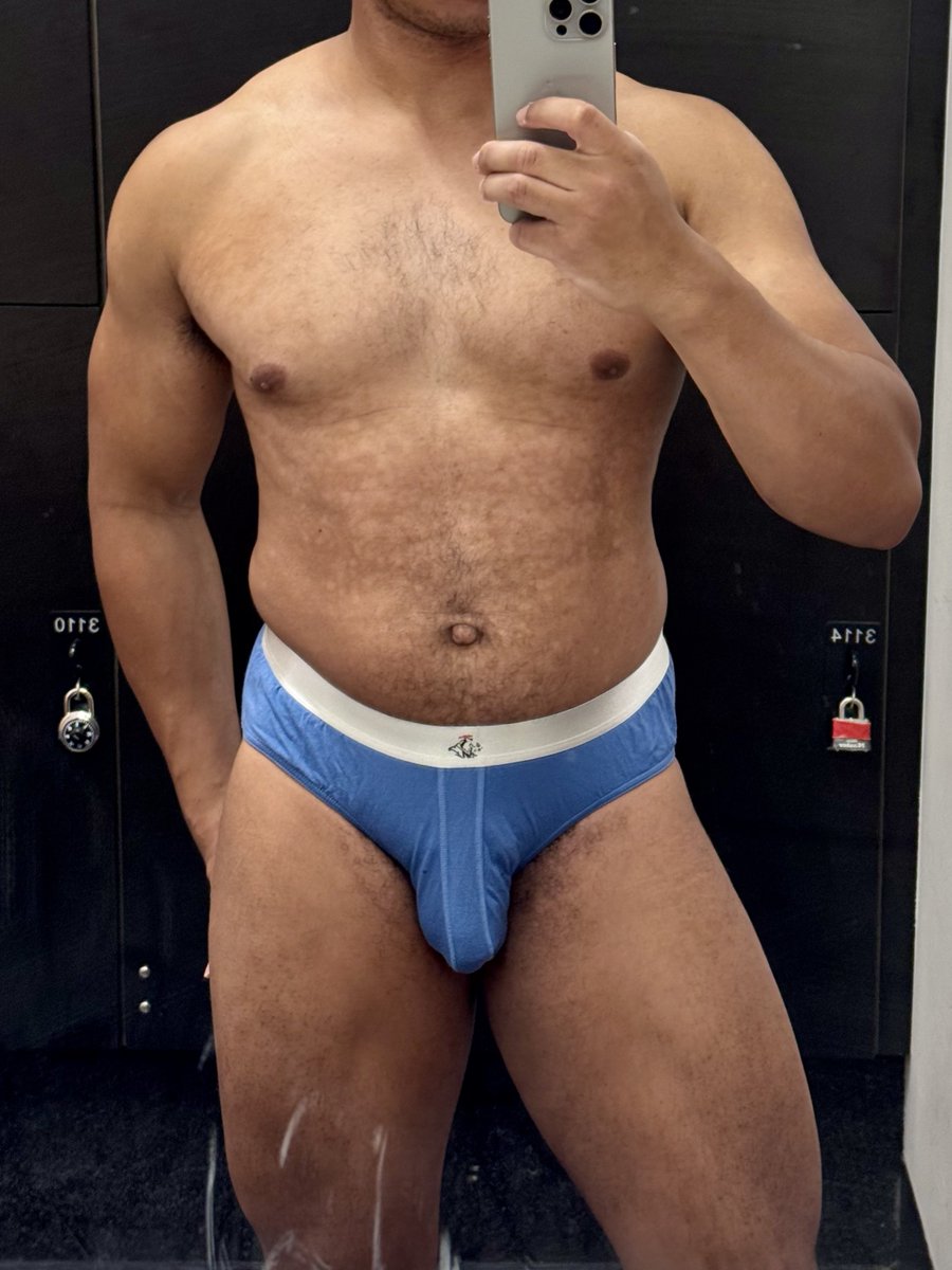 stuffxxx2's tweet photo. Locker Room Briefs &amp; Brieflines 😏 https://t.co/cejdvjCeSQ