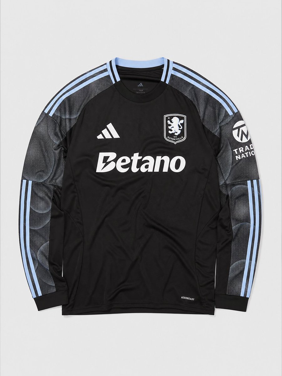 _PointDePenalty's tweet photo. Sélection de maillots manches longues en promo à moins de 50 balles (code PDP10)

Aston Villa (37€) https://t.co/drydOjE1d6

Milan AC (48€) https://t.co/3jb9cIZpWI

Bologne (43€) https://t.co/oeOCamblDq

Palmeiras (43€) https://t.co/X6WQxAx8HG https://t.co/AS9HlkycOr