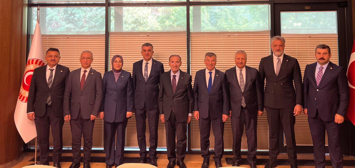 cevdetcesur66's tweet photo. Türkiye Büyük Millet Meclisi Meclis Başkanvekilimiz Sayın Bakanımız Bekir Bozdağ:

Şanlıurfa Milletvekilimiz @ibrahimeyyupogl ev sahipliğinde Şanlıurfa Milletvekillerimiz  @eminonen, @ProfDrDusak, @malicevheri, @ibrahimeyyupogl,
@CYAZMAC, @HikmetBasak_63, @av_mfaruk
ve AK Parti Şanlıurfa İl Başkanımız
@milhamigunbegi ile Türkiye Büyük Millet Meclisi'nde biraraya geldik.  

Şanlıurfamızda devam eden ve plananan yatırımları ile Şanlıurfalı hemşerilerimizin sorunlarını ve taleplerini değerlendirdik.   

Şanlıurfamızda bugüne kadar olduğu gibi bundan sonra yatırımların ve projelerin hayata geçirilmesi ve hemşehrilerimizin sorunlarının çözümü, taleplerinin yerine getirilmesi öncelikli ve değişmez gündem maddemizdir. 

Her şey Şanlıurfa için.