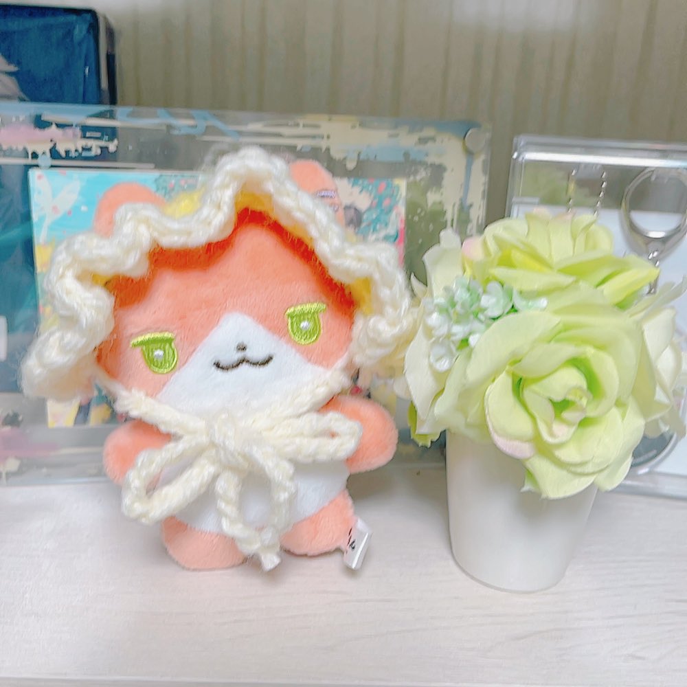 Hk_kbD's tweet photo. あかぴゃのたうんやぱぺにおしゃれさせたいという理由で編み物をはじめたんだけど無事可愛いヘッドドレスが編めたー！💛
初めて作品作れた！ https://t.co/A5tQsJvluh