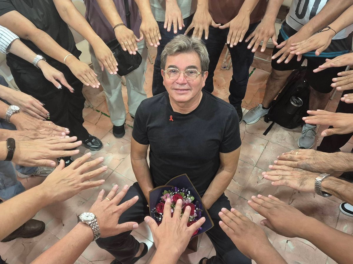 RepavihMID's tweet photo. "SALUD SEXUAL Y VIH"
Infectólogo Dr. Franz Pérez Ancona
En fin de semana tuvimos una actividad extraoordinaria que combinó la ciencia y humanidad a un público de personas que tenemos VIH, parejas serodiscordantes y familiares 
#centrocomunitario #salud #saludmenta #meridayucatan https://t.co/w8mHKpBtuw