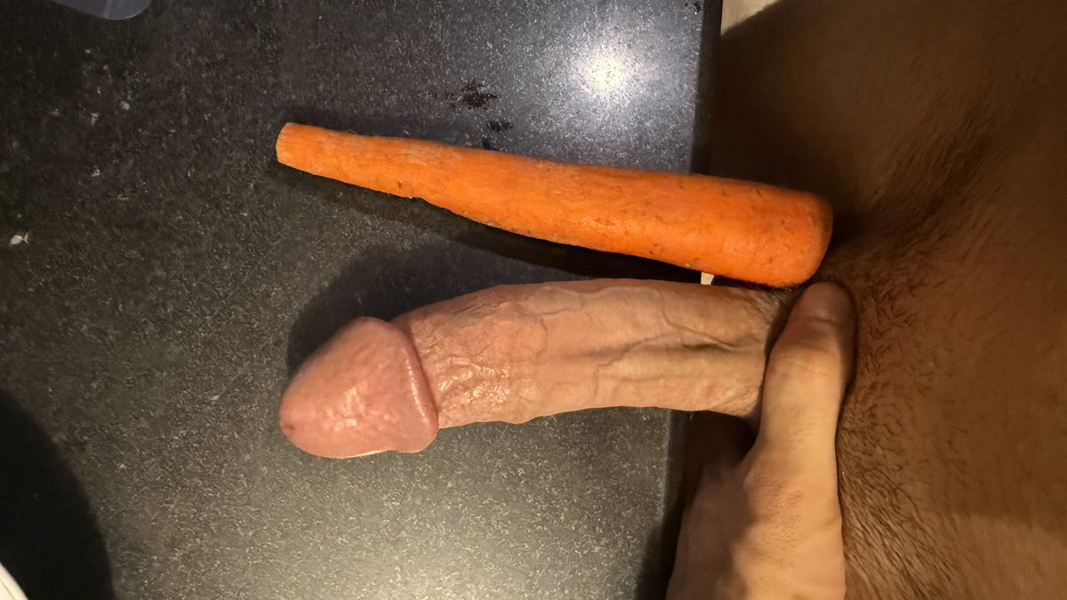 khizankhantwink's tweet photo. Veggies vs meat? 🥩 🇵🇰 https://t.co/b884zexPIw