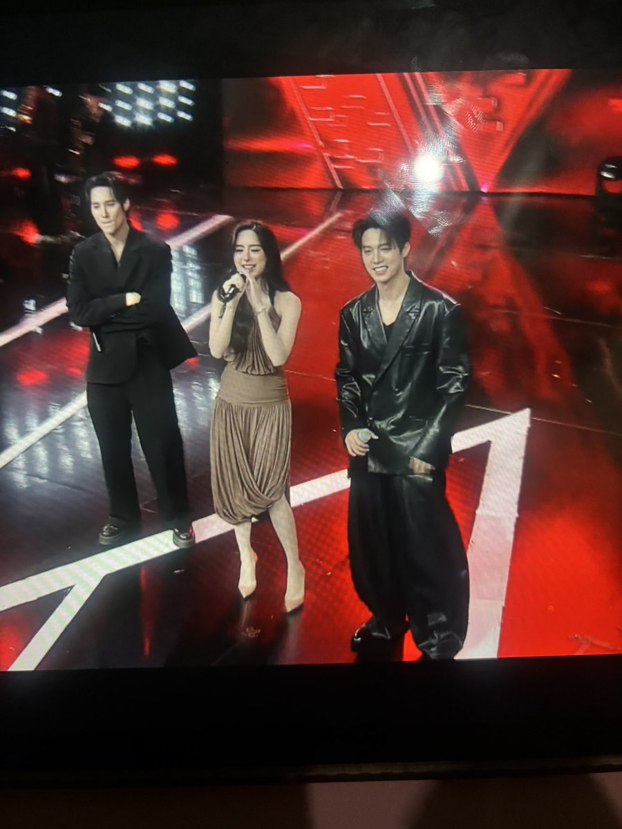 sayhikaopp's tweet photo. สัปดาห์นี้ทายถูกกแล้วววววจ้าาาา
พี่เด่นคุณ พี่จ๊อบ x พีพีปุญญ์ปีรีดี👏🏻😝🤣💗🎤🎙️ //พี่จ๊อบ พี่เด่นคุณมั่นใจมากว่าเป็นน้ำฟ้า😆😆

{#พีพีปุญญ์ปรีดี #punpreedee} https://t.co/lf0KMaBXHC