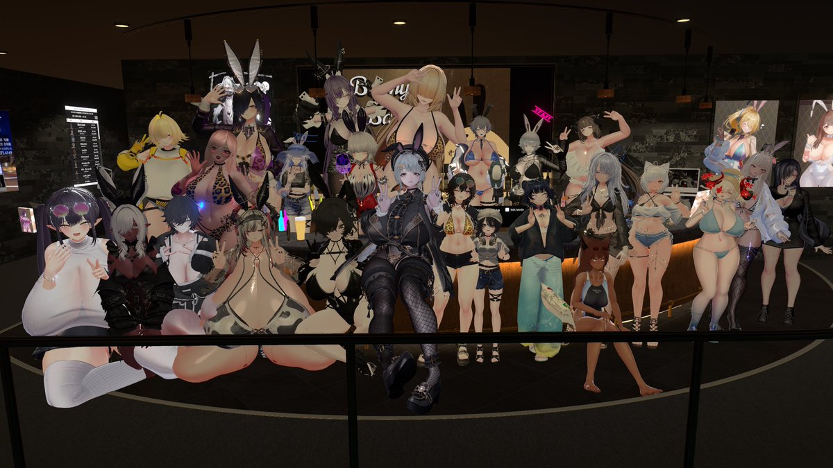 VRC_Bar_Grand's tweet photo. 本日の営業は終了しました〜！
沢山のご参加本当に感謝です！

次回は��別会第2弾！
流しそうめんをします！
楽しみましょ〜！

 #ぐらばに https://t.co/uAS6OIflql