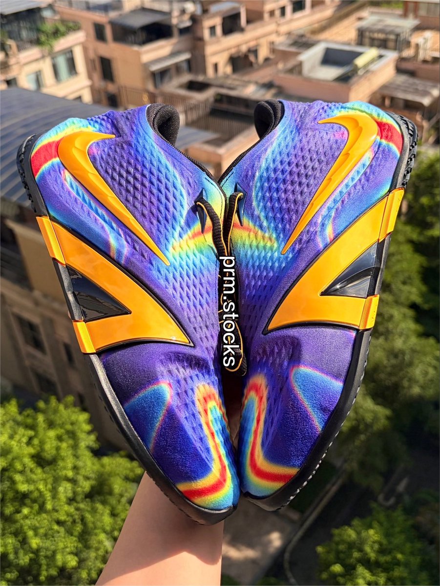 SoleRetriever's tweet photo. FIRST LOOK: Nike Ja 4 “Radar” 📡 @JaMorant 

🗓️ Holiday 2026
📝 JA9745-400
💵 $145
📷 prm.stocks.01 (IG) https://t.co/sm7QJbTuag