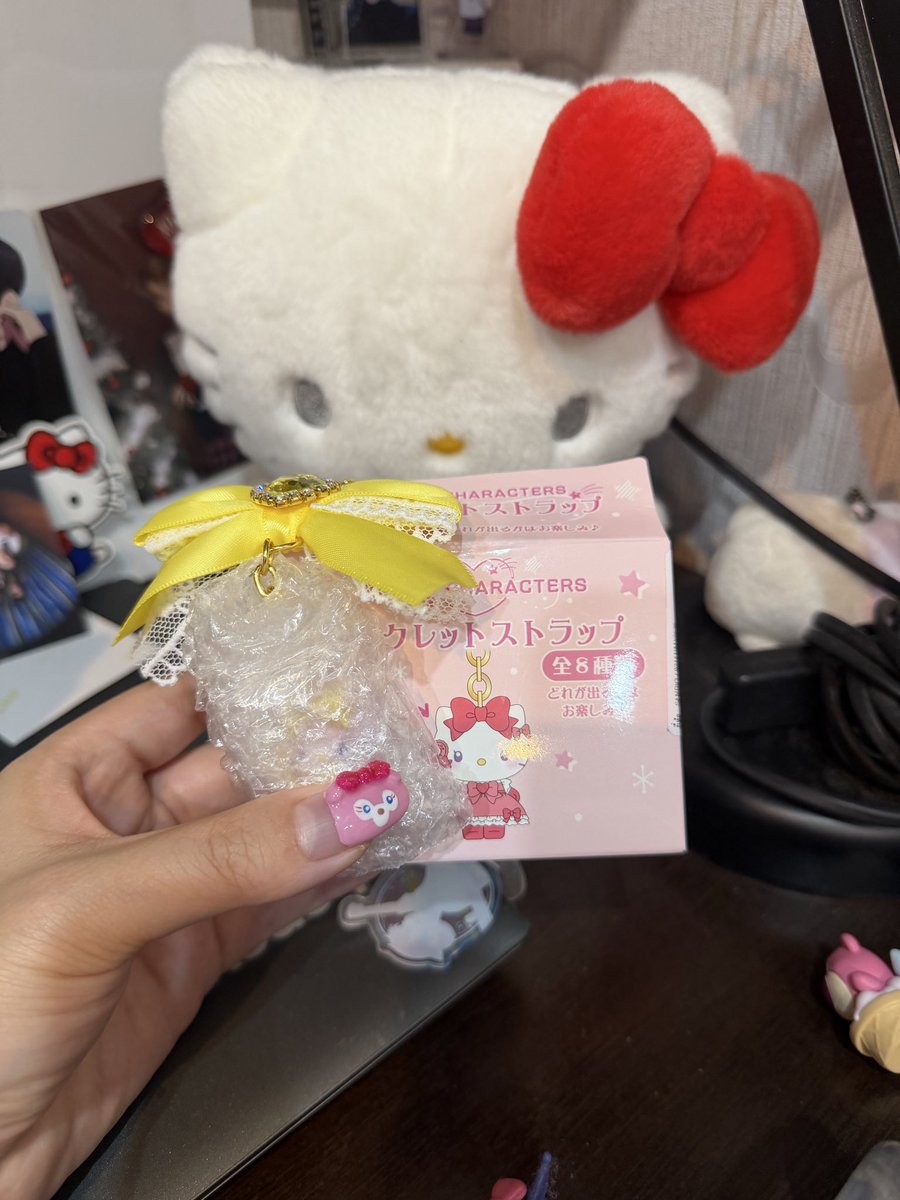 chylercherlys's tweet photo. ส่งต่อค่ะสุ่ม sanrio เพิ่งแกะเลย😭💖

พวงกุญแจโบว์น้องเปียโน 180 (ราคาเต็ม 250)
กิ๊บทักซิโด้แซม 120 (ราคาเต็ม 195)

✨ นัดรับได้ หรือส่งฟรีเลยค่ะ
 (กดใจแล้วเดมมาได้เยยย)

#ตลาดนัดsanrio #กล่องสุ่มsanrio https://t.co/qOt4vIZyfh