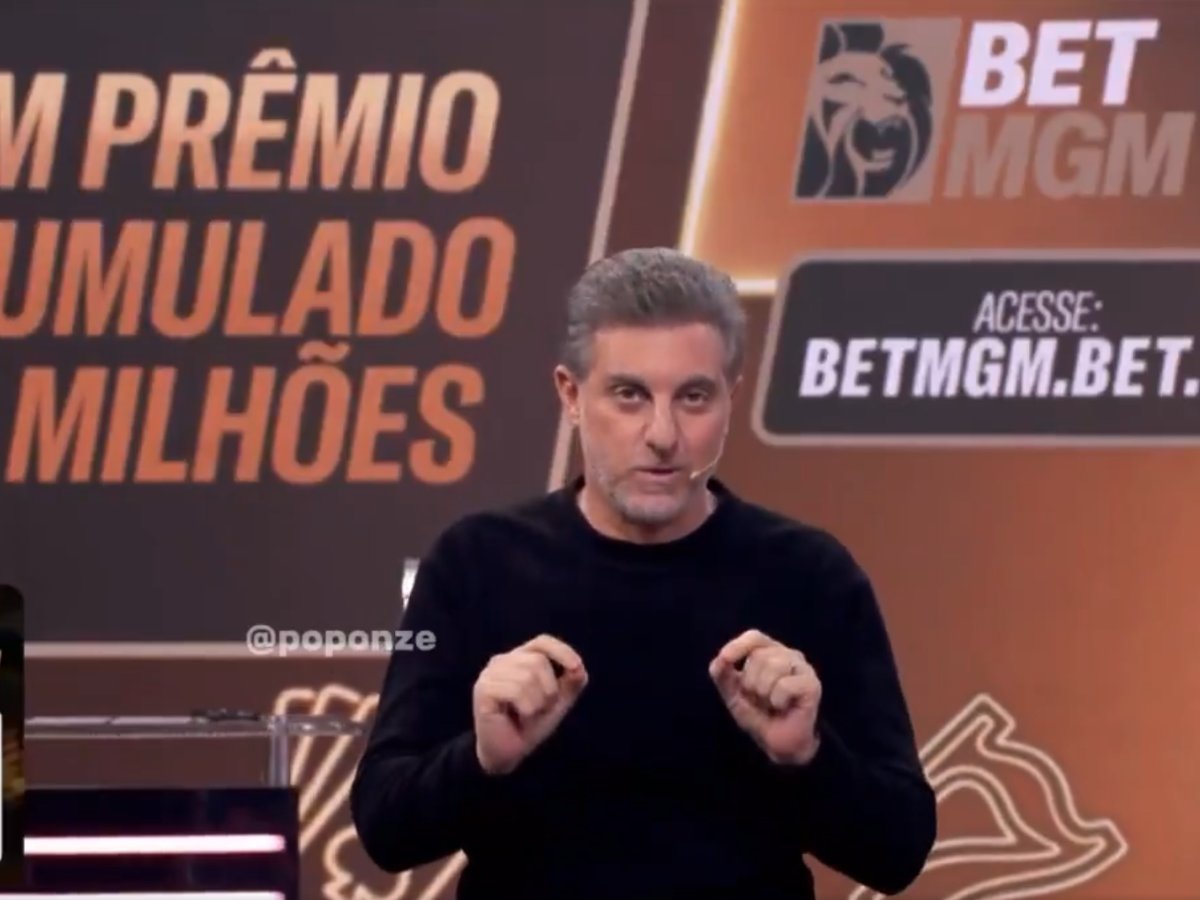 JFreiress_'s tweet photo. O G1 publicou uma matéria nessa quinta-feira que mostra que as apostas em bets tiraram R$ 62,5 bilhões do bolso dos brasileiros, revela a 3ª edição do Boletim Fiscal dos Estados Brasileiros.

Não dá mais para aceitar que a Virgínia e bilionários como o Luciano Huck fiquem divulgando bets enquanto eles só ganham e o povo só perde. Tem que proibir propaganda de bet.