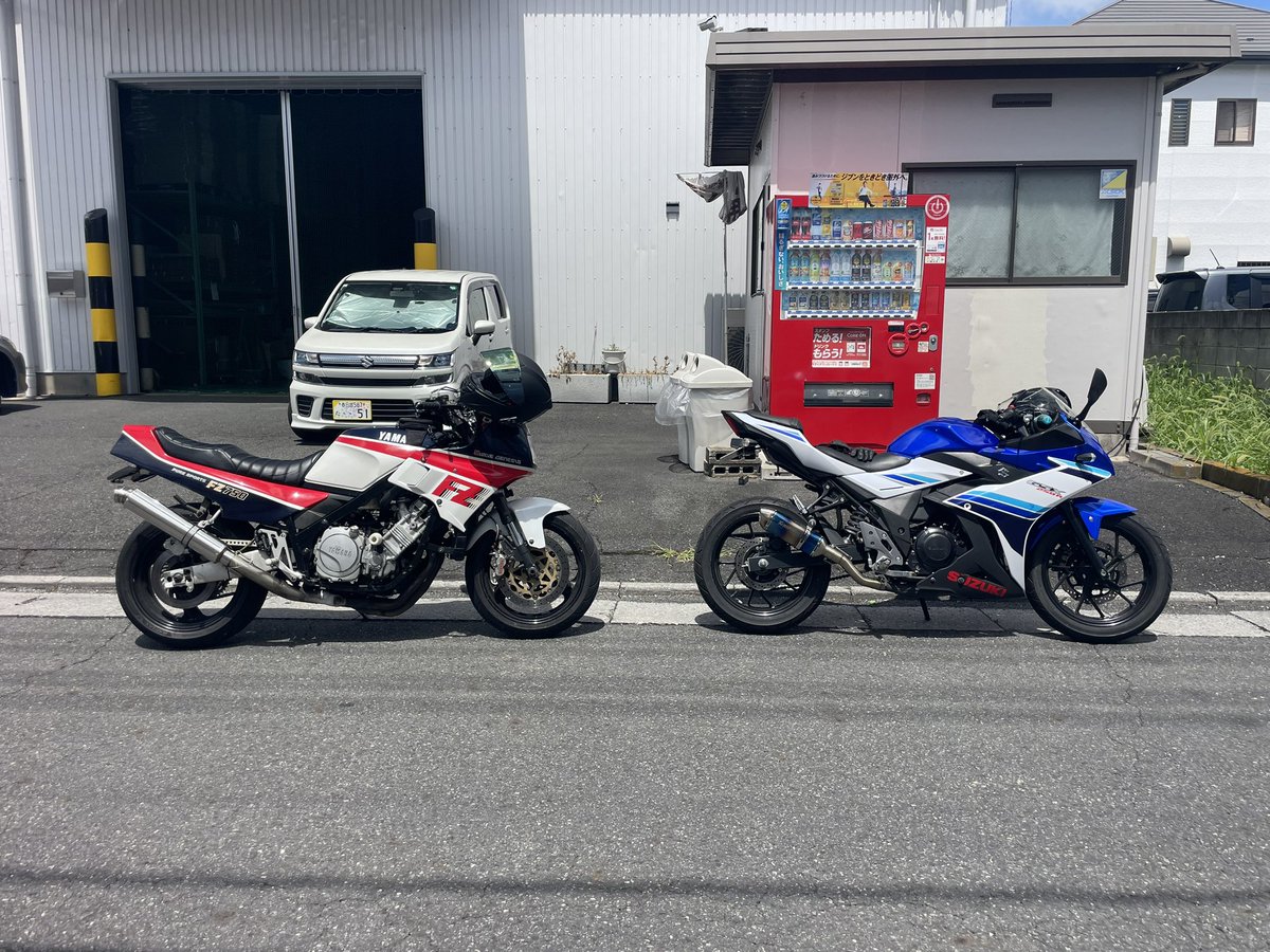 AE8619's tweet photo. 暑かったけどちょっとバイク乗れたから気分上々↑↑で「へい！DJ」って感じ。 https://t.co/ywVzK7yrRJ