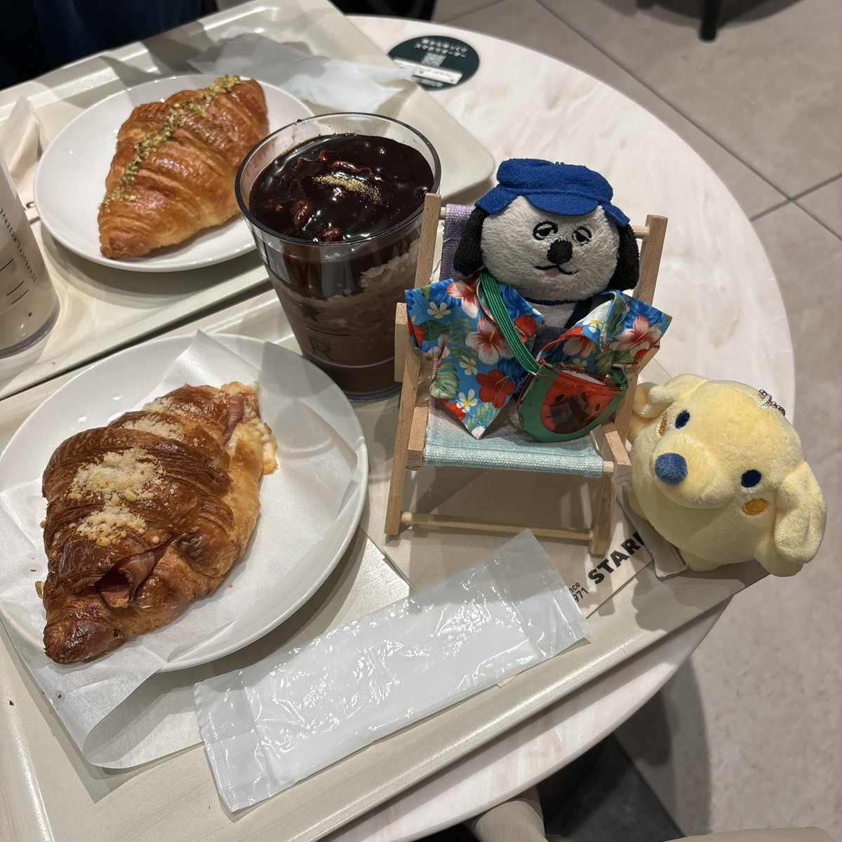 olaf8_10's tweet photo. スタバのリザーブってとこにはじめて行った✨
クロワッサンがサクサクでおいしかった🥰 https://t.co/SWQLszX2VM