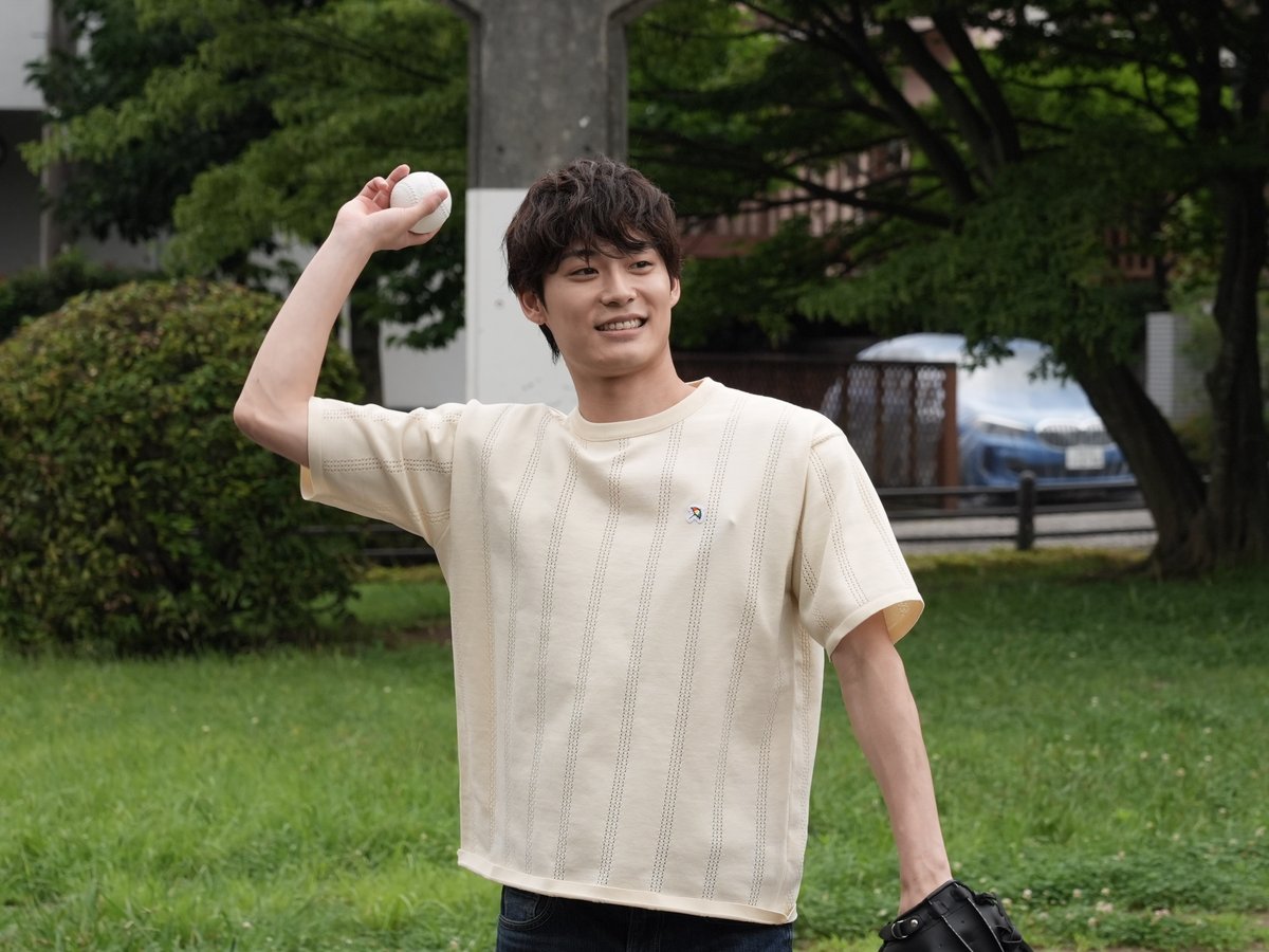 TVGweb's tweet photo. 吉川愛主演「名探偵のままでいて」
第4話が今夜放送📺

楓（吉川）を襲う
ストーカーの正体が判明⁉️

絶体絶命の中、祖父（奥田瑛二）の
推理が冴えわたる🔍

楓の悲しい過去を知った
四季（綱啓永）がまさかの行動に…
恋の三角関係にも急展開が💭

https://t.co/acHqg8P1RH

#名探偵のままでいて https://t.co/fdnrlwN4xs