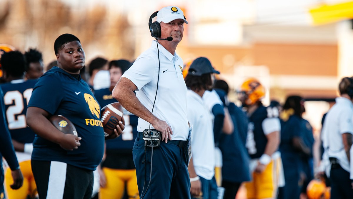 Lions_FB's tweet photo. Meet our coaching staff for the 2026 season, which holds over 97 years of Division I coaching experience! #HailET 

📰: https://t.co/sAJxc7GUPO https://t.co/8kDT08Ha9E