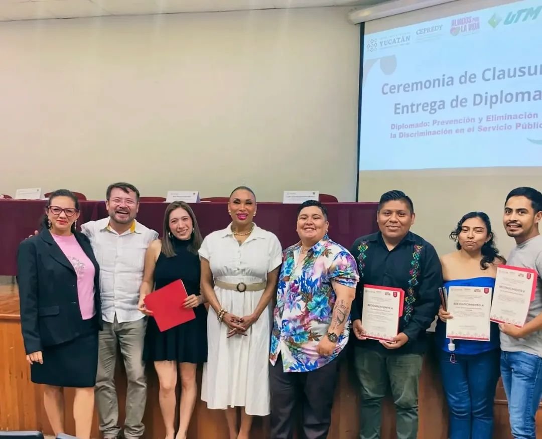 RepavihMID's tweet photo. REPAVIH EN DIPLOMADO DEL CENTRO PARA PREVENIR LA DISCRIMINACIÓN 
Concluyó edición Diplomado "Prevención y eliminación de la discriminación en el servicio público" impartido por el Centro para Prevenir y Eliminar la Discriminación en Yucatán
REPAVIH siempre estará para colabora https://t.co/rMcjoBQ0N6