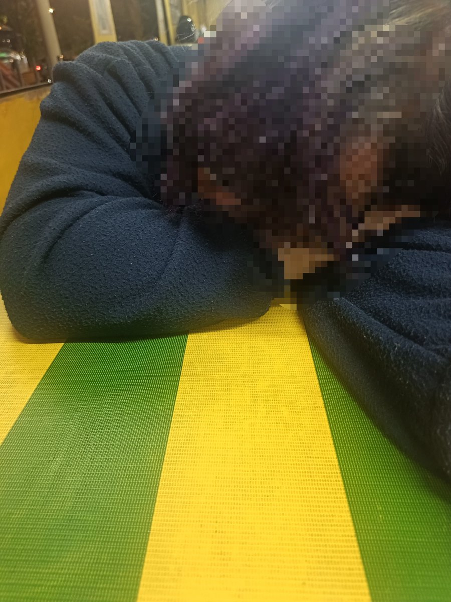 LyoidtheVoid's tweet photo. penat sangat ah tu kongkek tadi🙄 https://t.co/EGDteh722Z