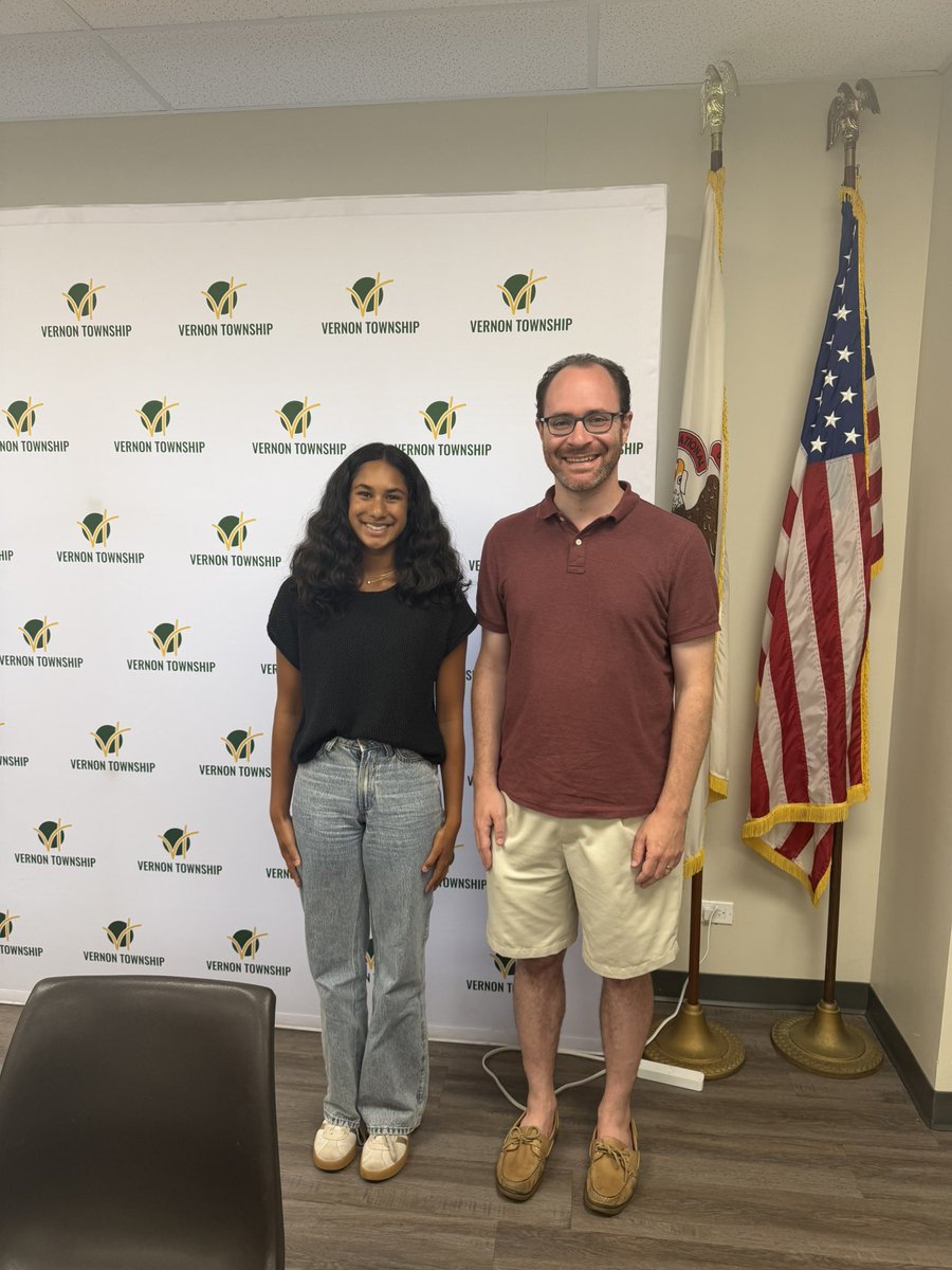 VolunteerVibe's tweet photo. July 22nd, Honored to attend the Youth Advisory Board meeting at State Representative Daniel Didech’s office, representing the Village of Buffalo Grove! Grateful for the opportunity to ask questions, share ideas and help amplify youth voices in our community. https://t.co/wvA8fGGjZ8