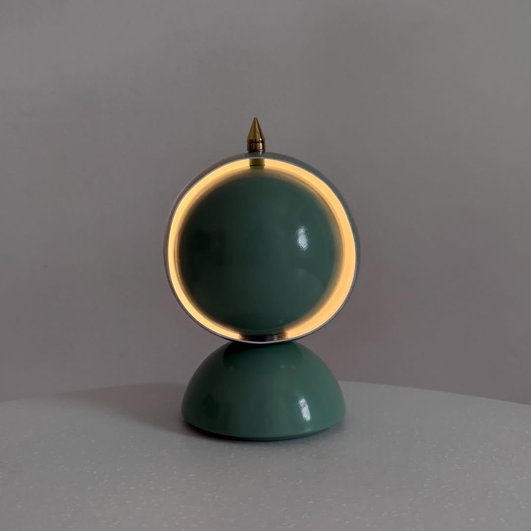 TacitusChrono's tweet photo. This 1960s Eclipse lamp proves great design never gets old. Still looks futuristic today. https://t.co/ErMkpH0IcJ