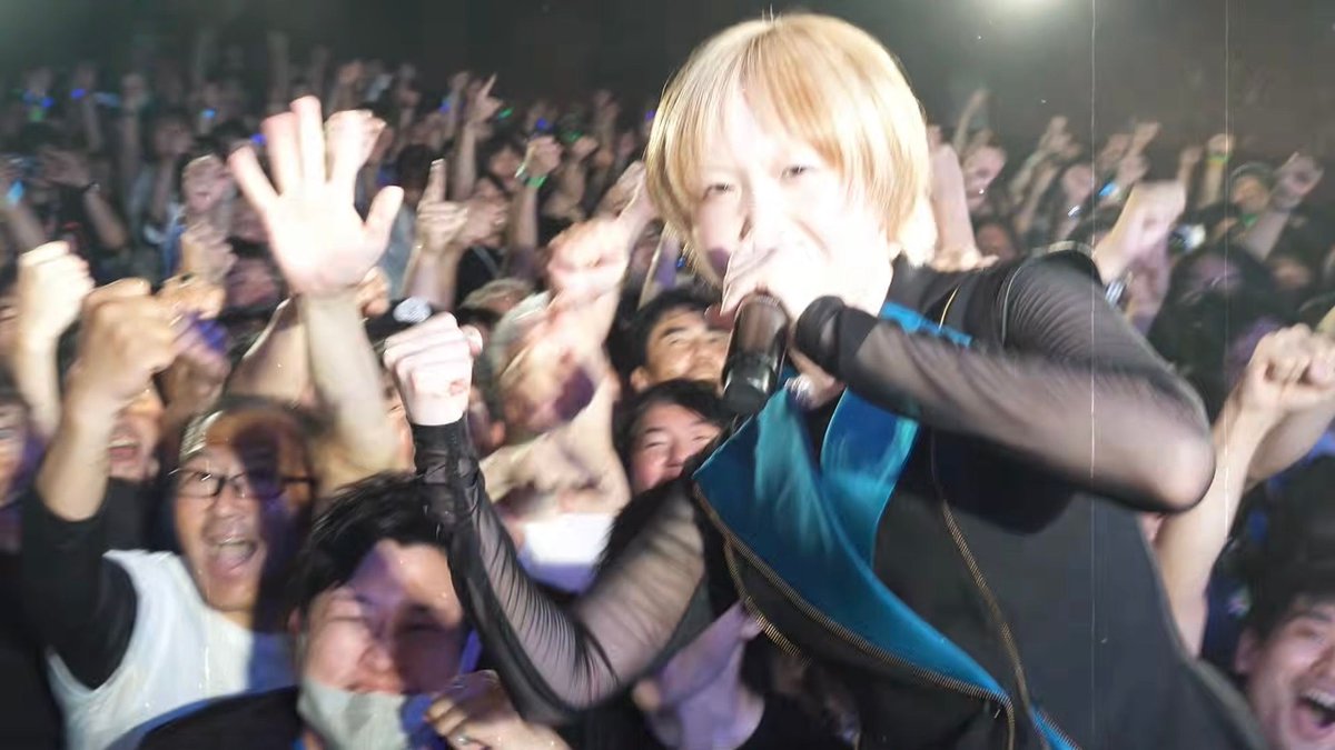 slope004603's tweet photo. ExWHYZ / FADED [Music Video]
https://t.co/qQXtySx75P

数多くの歌詞を書いてきたmahoによる、最後の単独作詞曲。本当に素直なことはたちです。
ラストアルバム「zION」から最後の先行配備です。

#ExWHYZ
#FADED
#zION https://t.co/WtqVdwfrpe