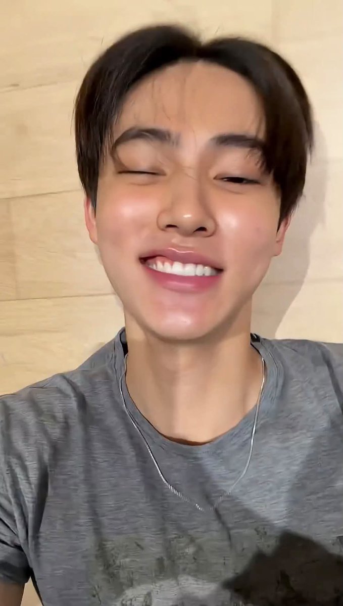 eomseaniee's tweet photo. eomppeuni eompretty eomcute https://t.co/ryyub1EWqd