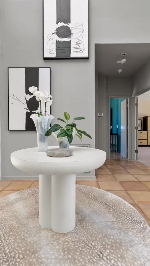 JSQUAREDRVA's tweet photo. This isn’t the Richmond you thought you knew. 👀

Nearly 10 private acres on the James River — just 15 minutes from downtown.

A striking contemporary home.
River frontage.
A private pool.
Two parcels.
And the kind of privacy that’s becoming nearly impos… https://t.co/xIuDMNfseD https://t.co/9FZAxVs413