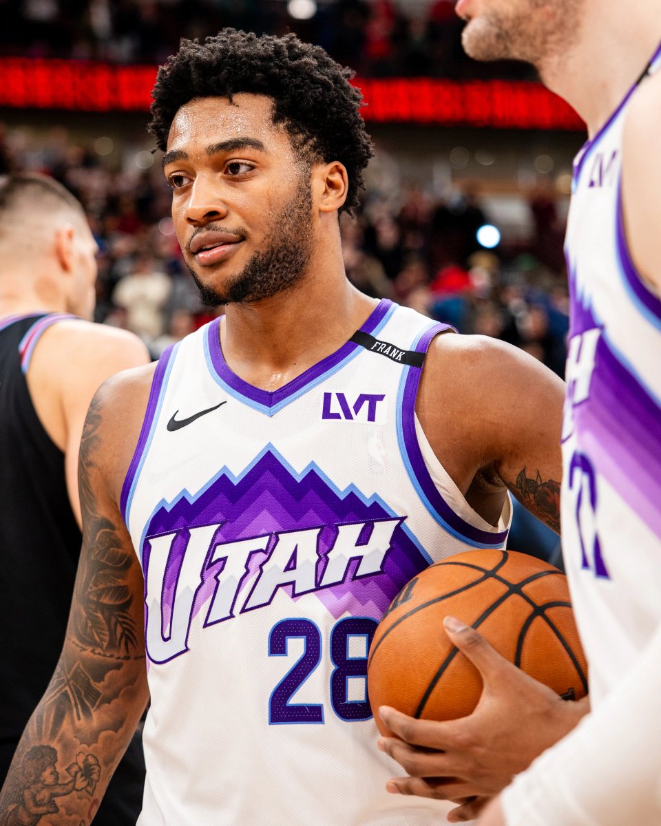 papumasternba's tweet photo. EL DILEMA DE BRICE SENSABAUGH 

Pese a su alto valor, perdería minutos por el arribo de Darryn Peterson.  

El GM busca traspasarlo para no gastar entre 12 y 17 M en renovarlo.  

📈Baby Sensa en la 25-26: 14.9 PTS (46% TC), 20.1 PTS de titular (récord de 43 vs Bulls). 
#TakeNote https://t.co/XwKZS2vG4W