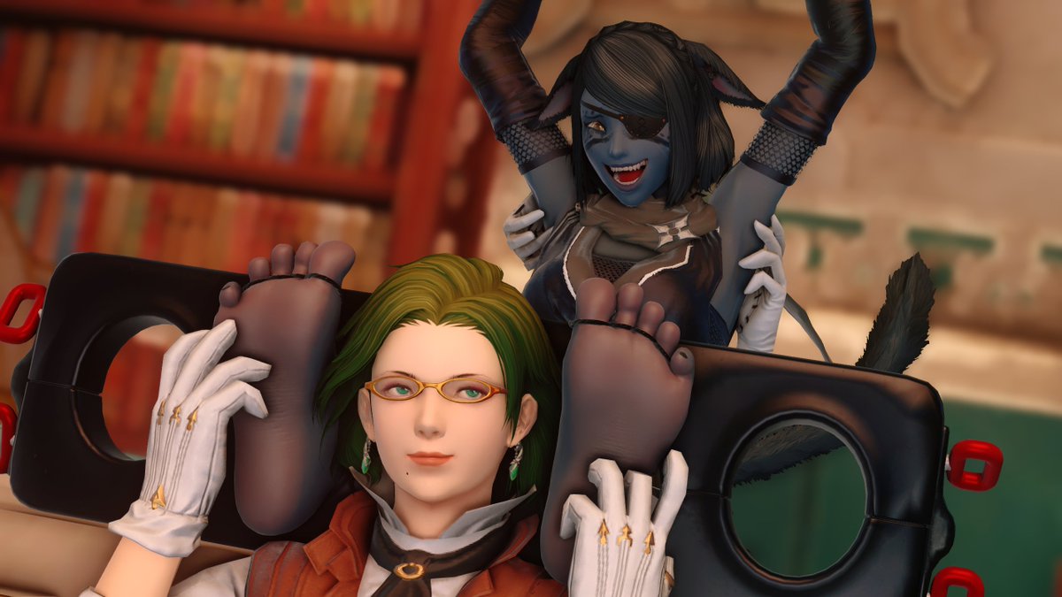 BlueberryMeower's tweet photo. Before vs After Edits. 
this goldsmith has a very interesting in dealing with intruders... o3o
(original image by @ABlackburnFFXIV) https://t.co/GjcfzUOC37