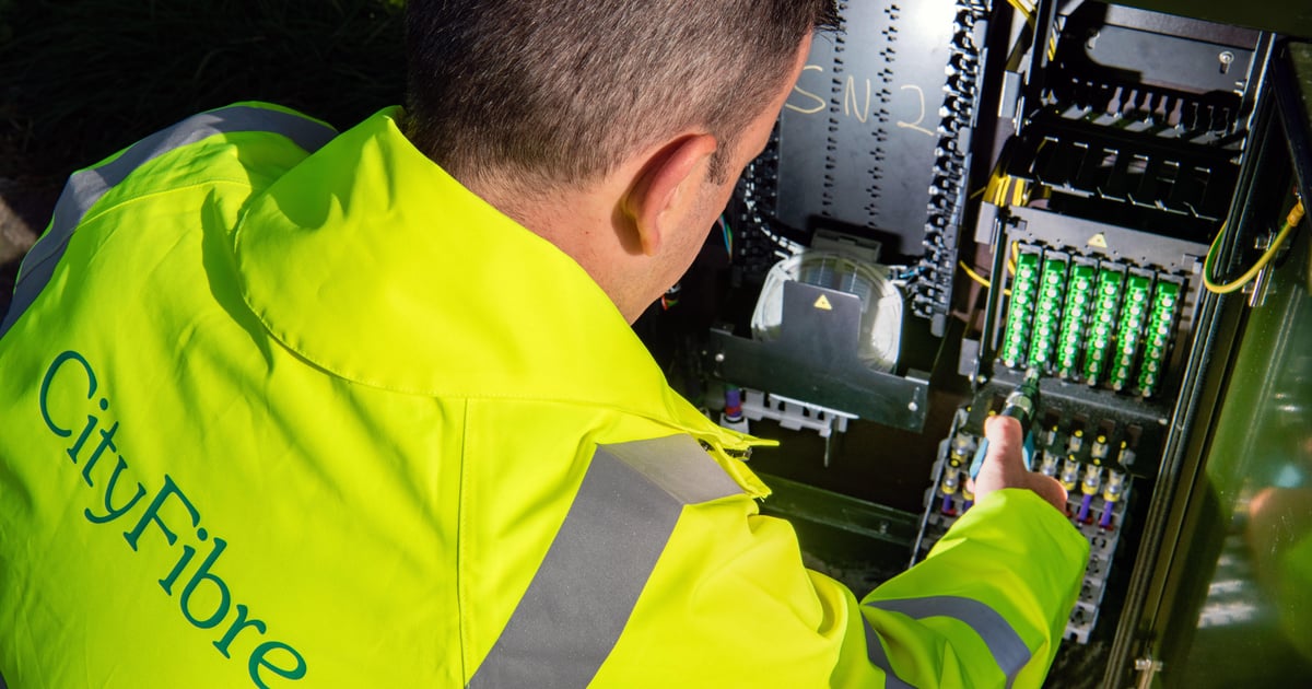 Light_Reading's tweet photo. #Eurobites: CityFibre attacks Netomnia-Nexfibre deal (again); revenues, connections down at Fastweb+Vodafone; Boldyn soups up Belfast arena; Dutch have downer on 'fragmented' streaming.

Read more on Light Reading: https://t.co/WpHui0vA0Z https://t.co/bI9aGX86Lo
