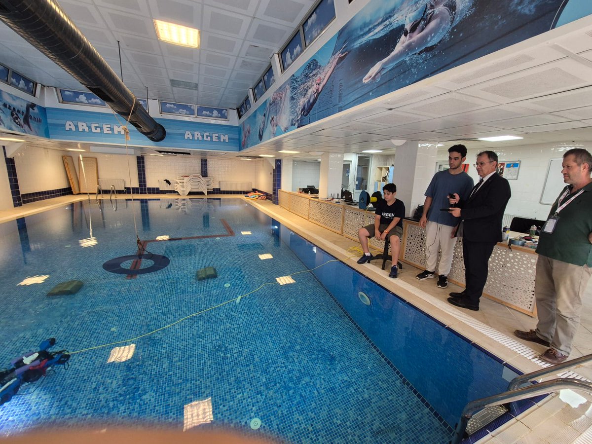MebOrgm's tweet photo. ARGEM Lisesi Asterias ROV Takımından İlk Yılında Büyük Başarı.İstanbul Üsküdar Araştırma Geliştirme Eğitim ve Uygulama Merkezi (ARGEM) Lisesi bünyesinde 2025-2026 eğitim öğretim yılında kurulan Asterias ROV Takımı,ilk yılında gerçekleştirdiği başarılı çalışmalarla dikkat çekiyor. https://t.co/6RPzTsLYrY