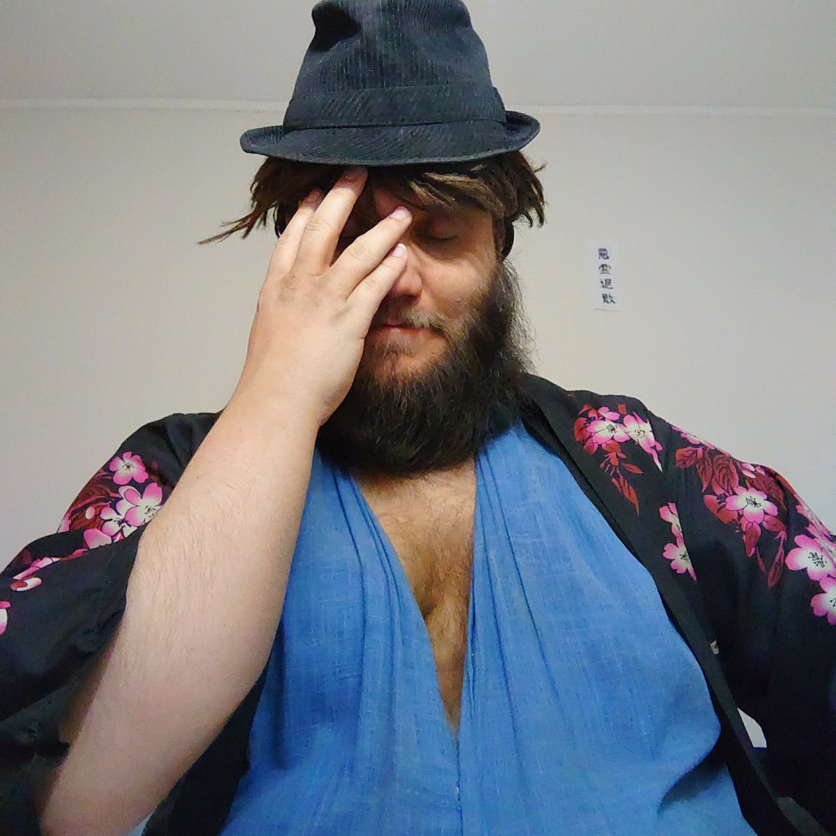 SephirothSword_'s tweet photo. Work today was very Mendokusai... We have this Baka Westerner of a co-worker who keeps talking about lame nerd stuff like cartoons and Western video games...

We want to talk about cool and Sugoi things like Anime and JRPGs! Urusai!💢 https://t.co/SvFsv0FLJr