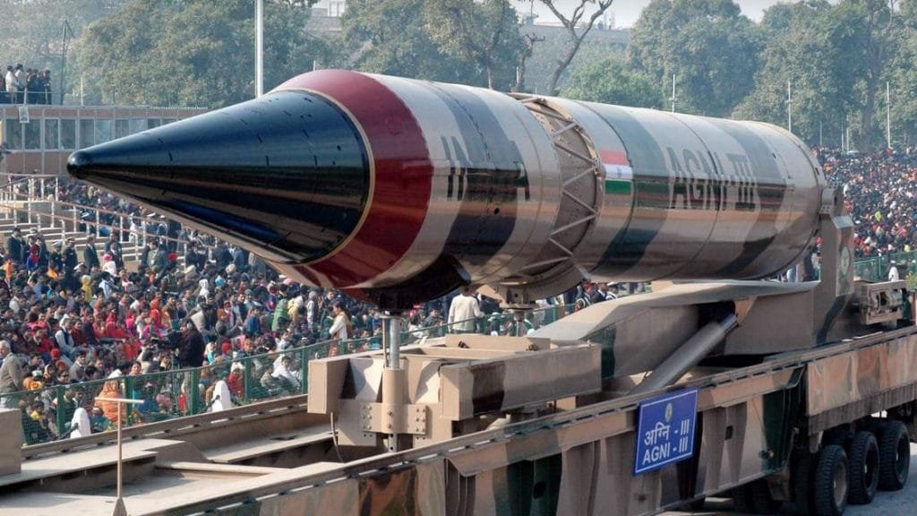 MeghUpdates's tweet photo. 🚨 BIG BREAKING 

India SUCCESSFULLY test-fired the Agni-4 Medium Range BALLISTIC MISSILE from ITR Chandipur, Odisha today. 🔥 

=> The launch flawlessly VALIDATED all technical &amp; operational parameters. https://t.co/rnabRv90EH