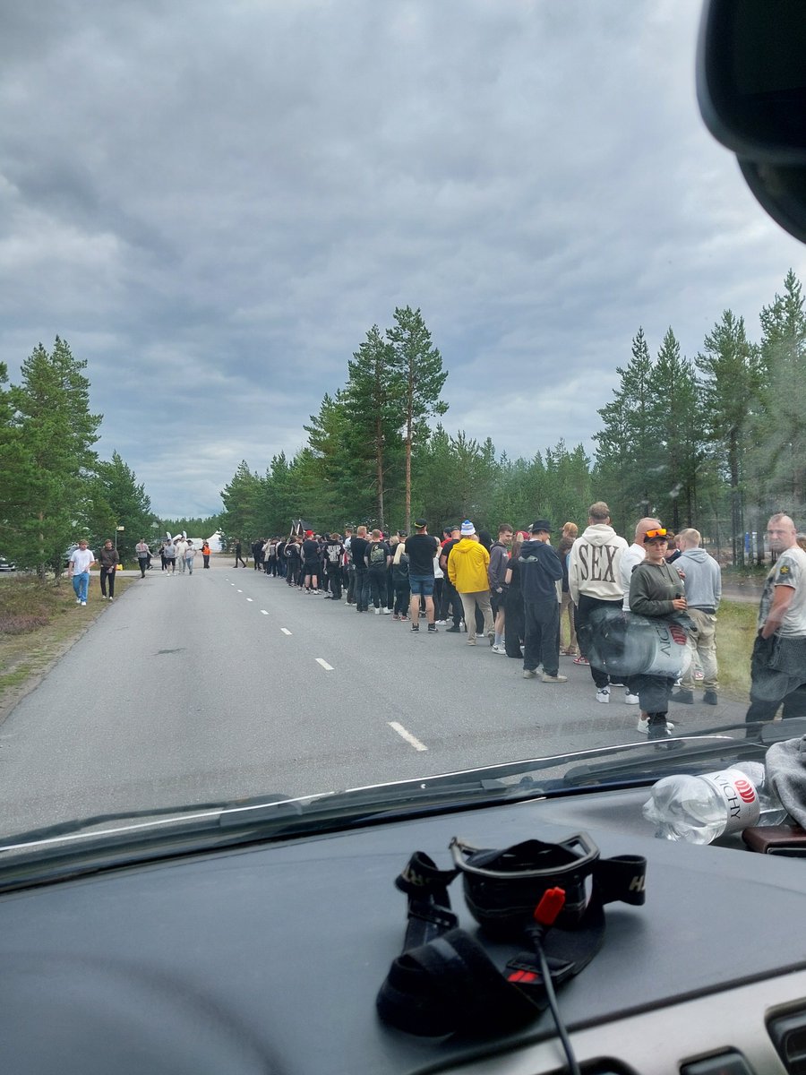 erno_haavisto's tweet photo. Bimmerparty lipunmyynti on alkanut. https://t.co/ZAxbMWgpLE