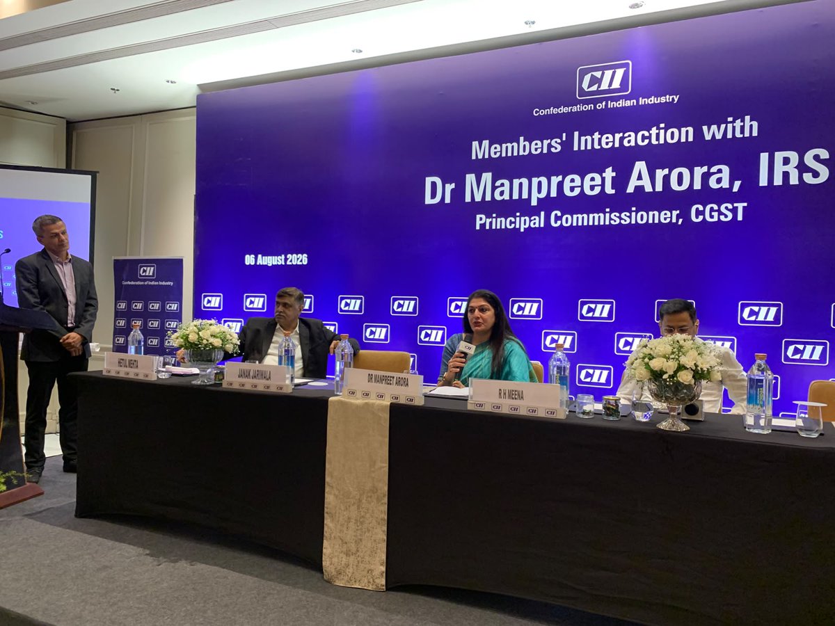 CgstSurat's tweet photo. #CII Surat felicitated Dr. Manpreet Arora, Commissioner, CGST Surat, for Surat CGST Commissionerate securing the #1 rank in India for New Taxpayer Registration processes. A proud milestone for team Surat CGST.
#EaseOfDoingBusiness
#CBIC #Finmin
#VadodaraCGST https://t.co/GMuqC7dOUY