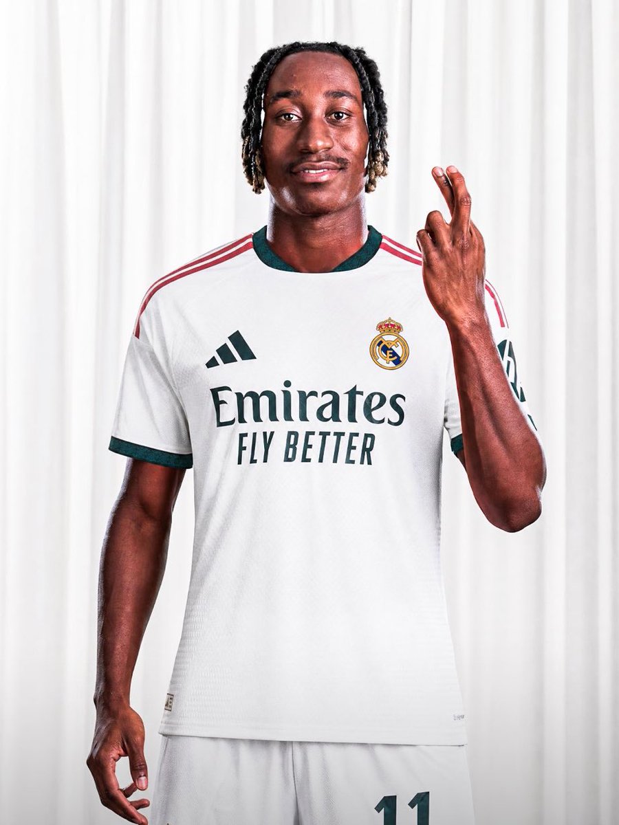 Fooootest's tweet photo. 🚨公式発表🚨

レアル・マドリードがディオマンデを獲得🇨🇮🔥

移籍金は総額1億4000万ユーロ（約261億円）とサッカー界トップクラスのビッグディールに✍️

📸@FabrizioRomano https://t.co/jYpKBLuoc8