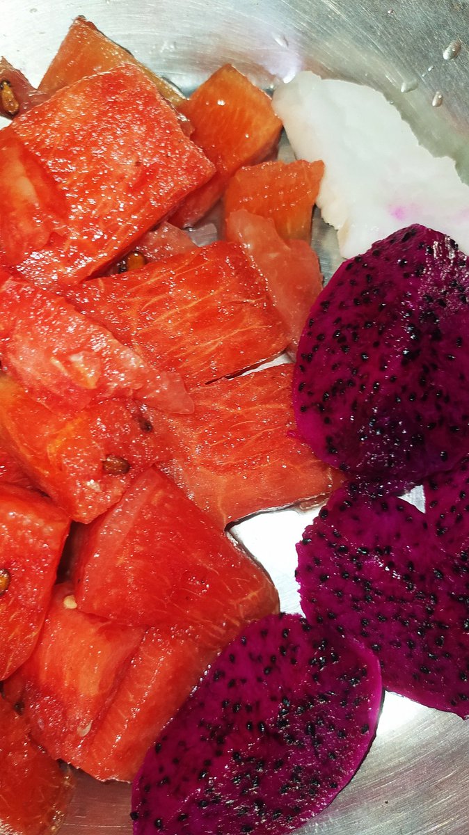 EmpwlDaimary's tweet photo. fresh fresh 🍉🥥🐉😚😚 https://t.co/thjZlnXq3J