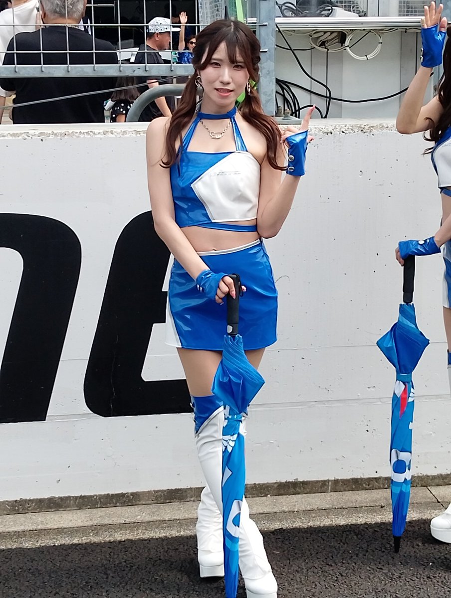 Diethard18's tweet photo. スーパーGT富士　予選

ピットウォークにて　　

天宮かすみちゃん

＠ammy_kasumi 
#TWSPRINCESS 
#LMcorsa 
#スーパーGT 
#富士スピードウェイ https://t.co/TGQ8t17wHu