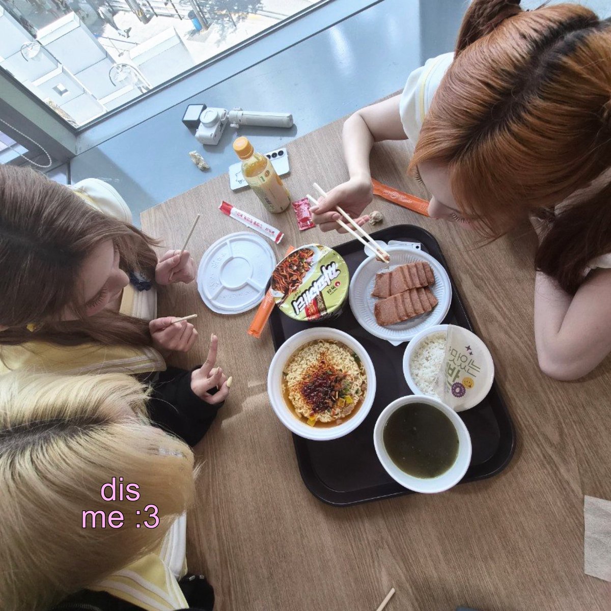 Choijiwov's tweet photo. bye lemontang,
buu-baii, blondee! https://t.co/ayyJ5iCaTq